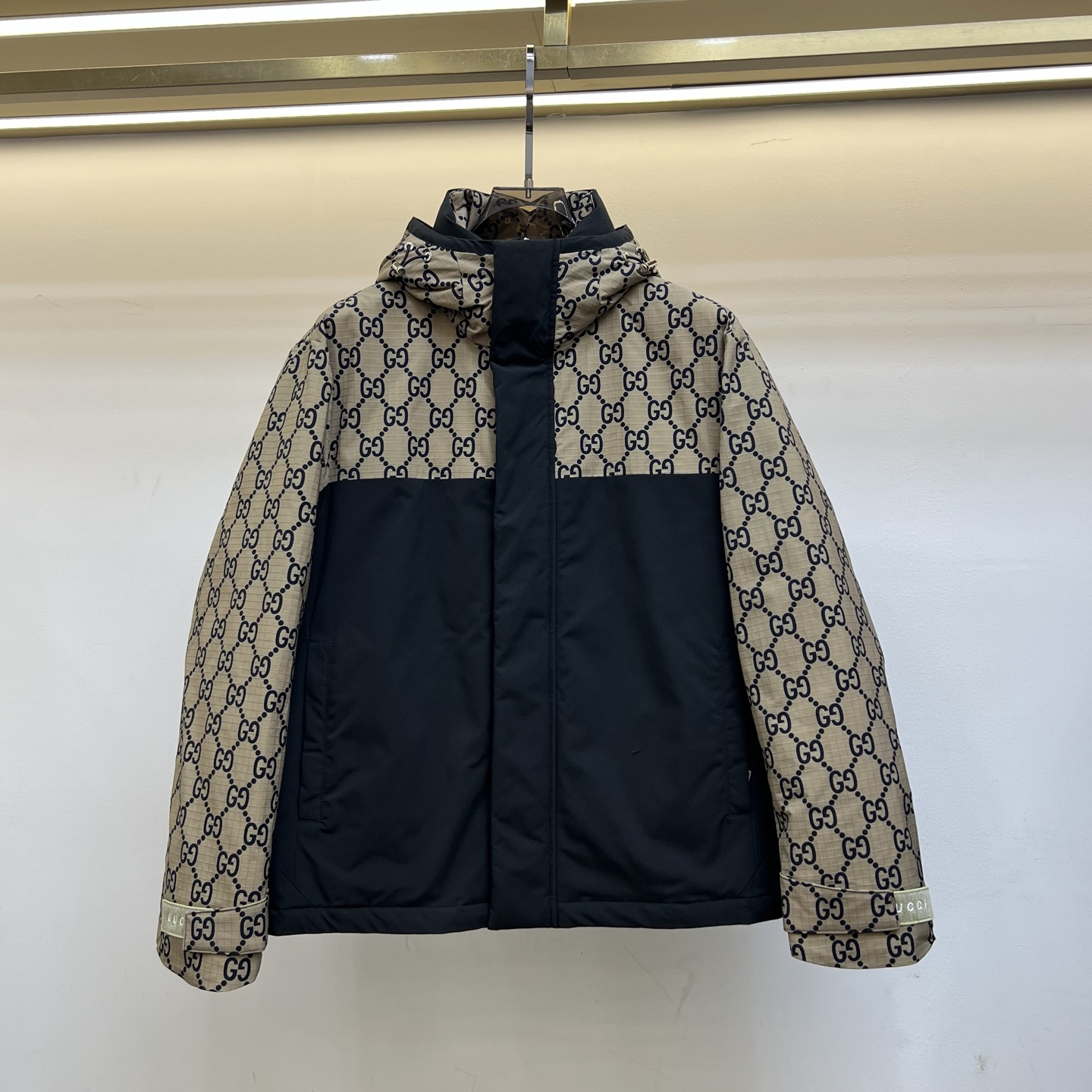 Gucci高仿拼接外套男款GG老花與黑色防風設計