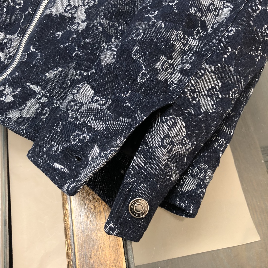 Gucci原單連帽外套藏藍迷彩GG提花設計| 11 Gucci原單連帽外套藏藍迷彩GG提花設計
