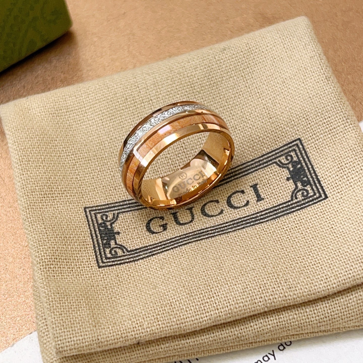 Gucci 原單等級飾品 玫瑰金雙層戒指 簡約線條設計感十足| 14 Gucci 原單等級飾品 玫瑰金雙層戒指 簡約線條設計感十足