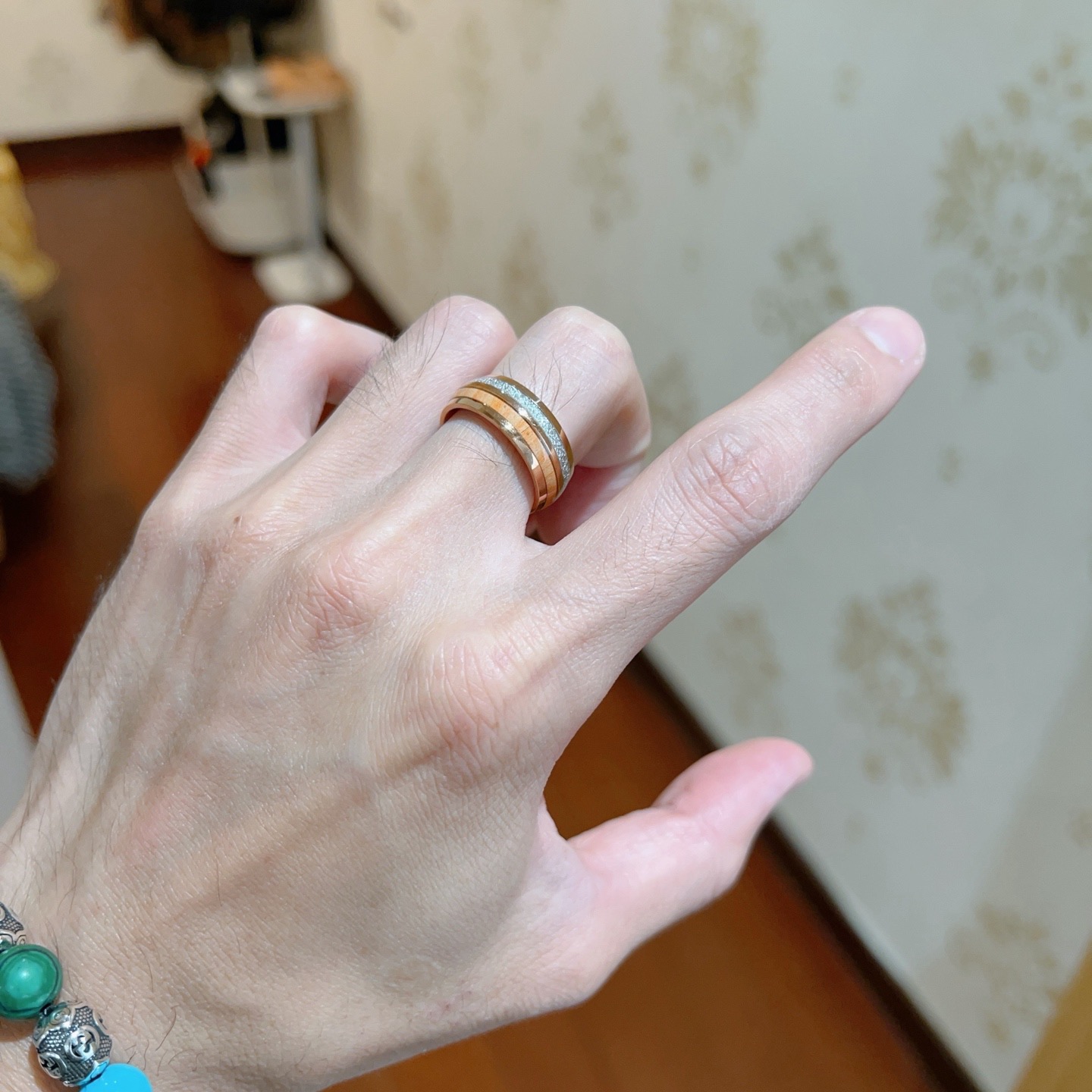 Gucci 原單等級飾品 玫瑰金雙層戒指 簡約線條設計感十足| 10 Gucci 原單等級飾品 玫瑰金雙層戒指 簡約線條設計感十足