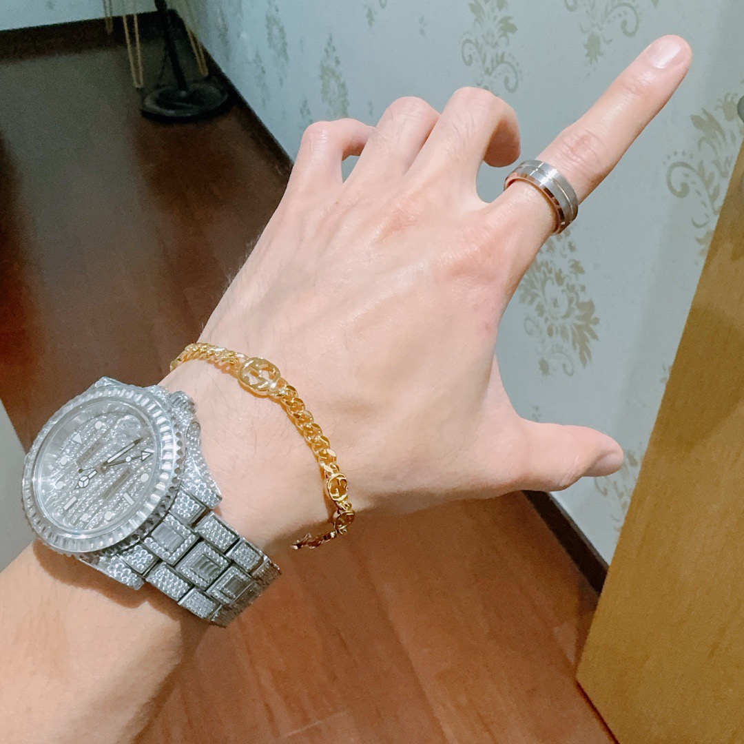 Gucci 高仿金色手鍊 女款經典雙G設計 精緻輕奢必備款| 9 Gucci 高仿金色手鍊 女款經典雙G設計 精緻輕奢必備款