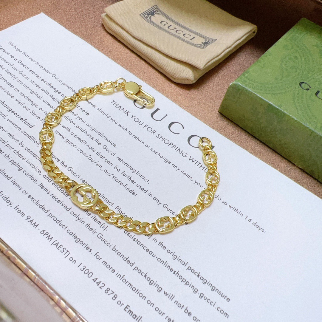 Gucci 高仿金色手鍊 女款經典雙G設計 精緻輕奢必備款| 8 Gucci 高仿金色手鍊 女款經典雙G設計 精緻輕奢必備款