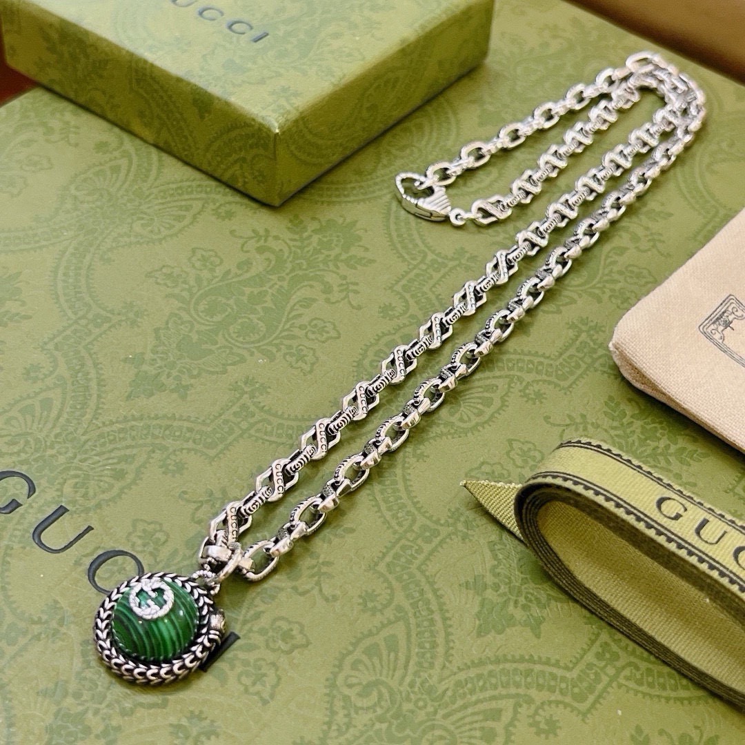 Gucci 高仿銀飾項鍊 綠色寶石吊墜 男士民族風設計潮飾