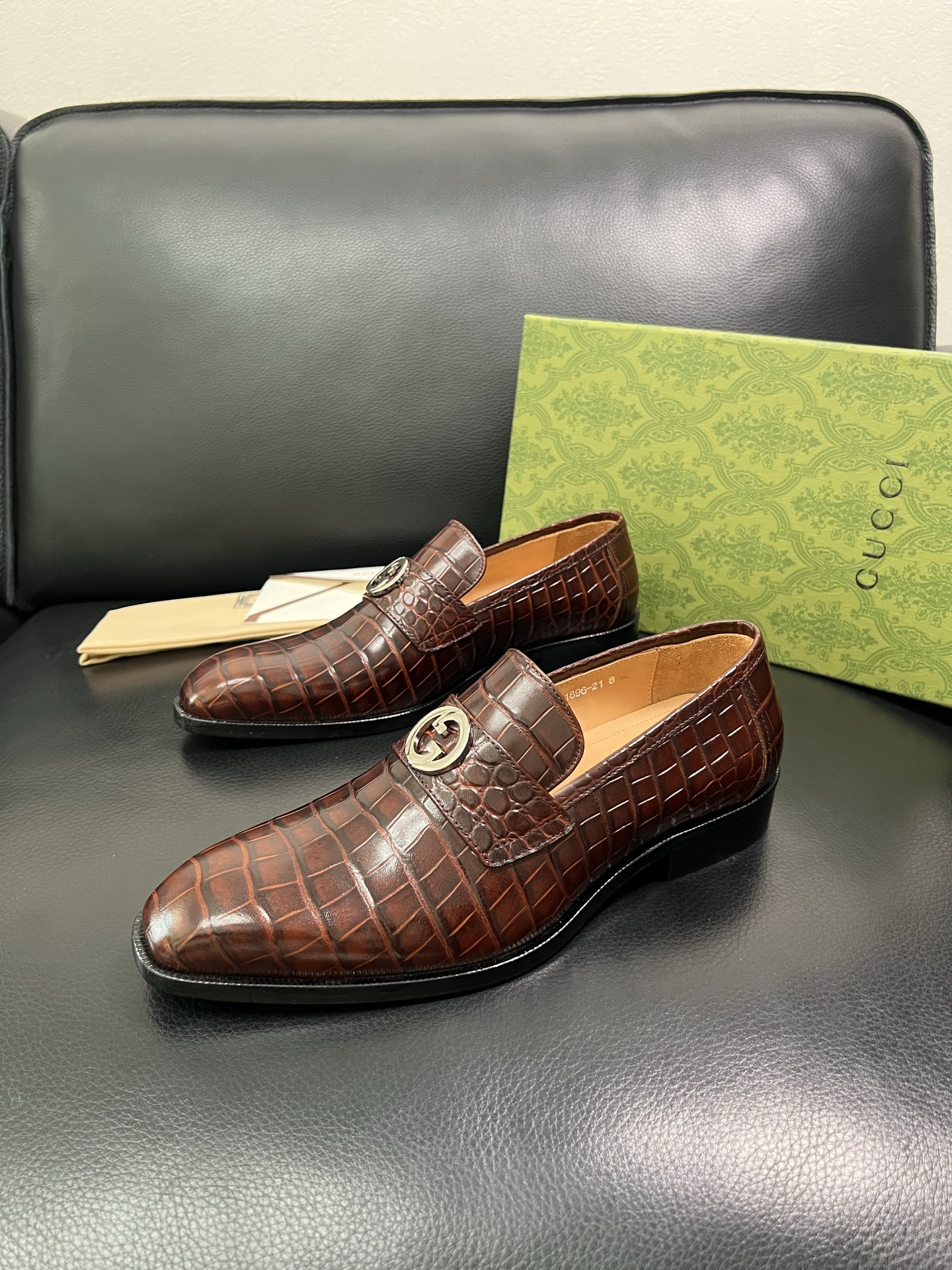 Gucci 一比一男士鱷魚紋皮鞋 棕色金屬飾扣 經典義式設計款｜歐美奢侈品精品推薦