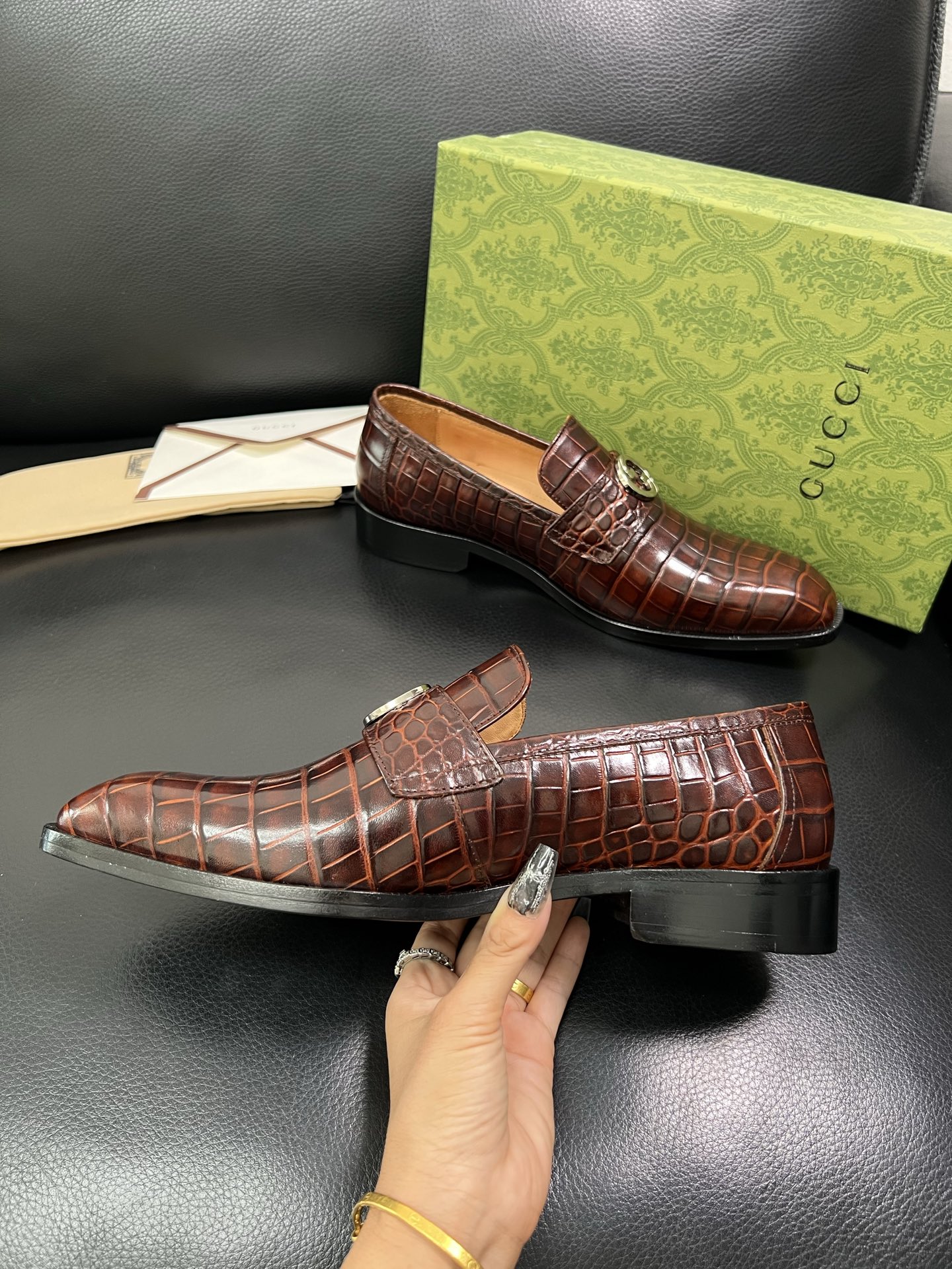 Gucci 一比一男士鱷魚紋皮鞋 棕色金屬飾扣 經典義式設計款｜歐美奢侈品精品推薦