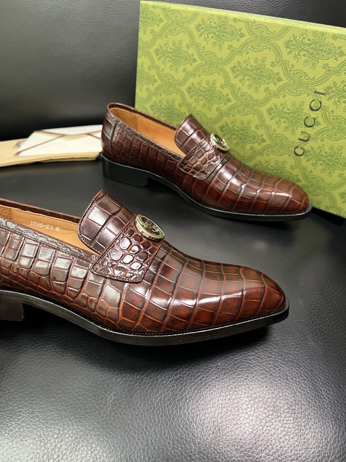 Gucci 一比一男士鱷魚紋皮鞋 棕色金屬飾扣 經典義式設計款｜歐美奢侈品精品推薦