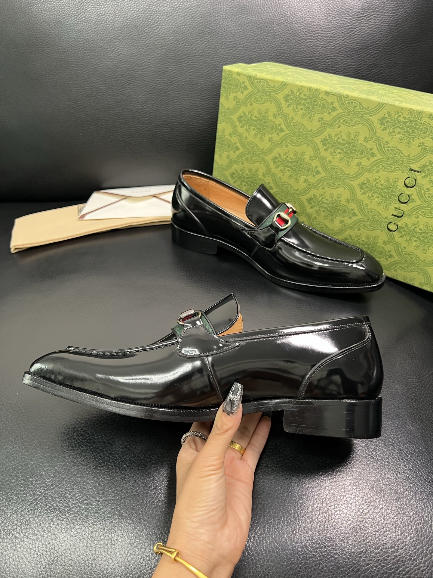 Gucci A貨男士亮皮樂福鞋 黑色光澤 紅綠織帶設計款| 11 Gucci A貨男士亮皮樂福鞋 黑色光澤 紅綠織帶設計款