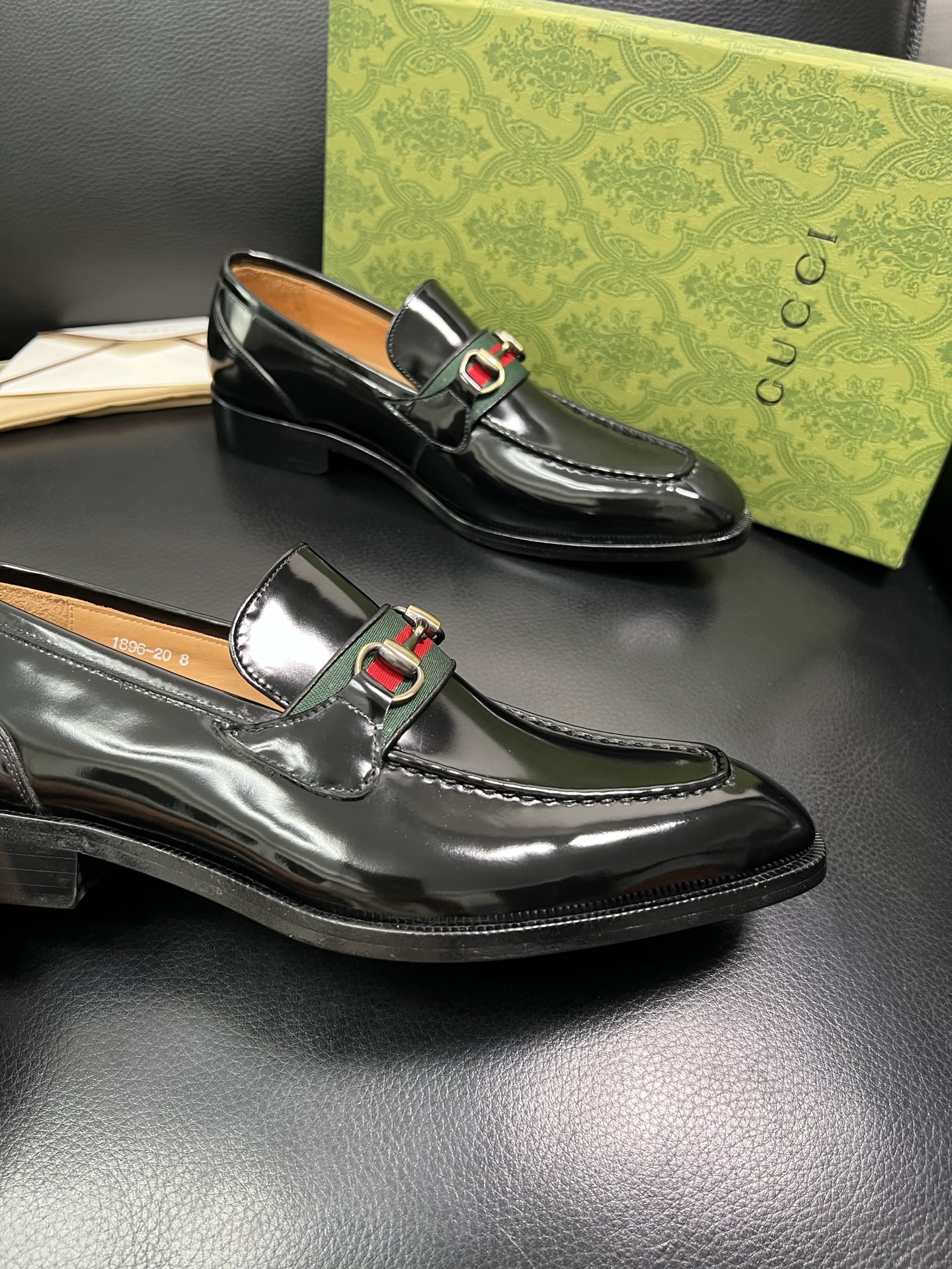Gucci A貨男士亮皮樂福鞋 黑色光澤 紅綠織帶設計款| 10 Gucci A貨男士亮皮樂福鞋 黑色光澤 紅綠織帶設計款