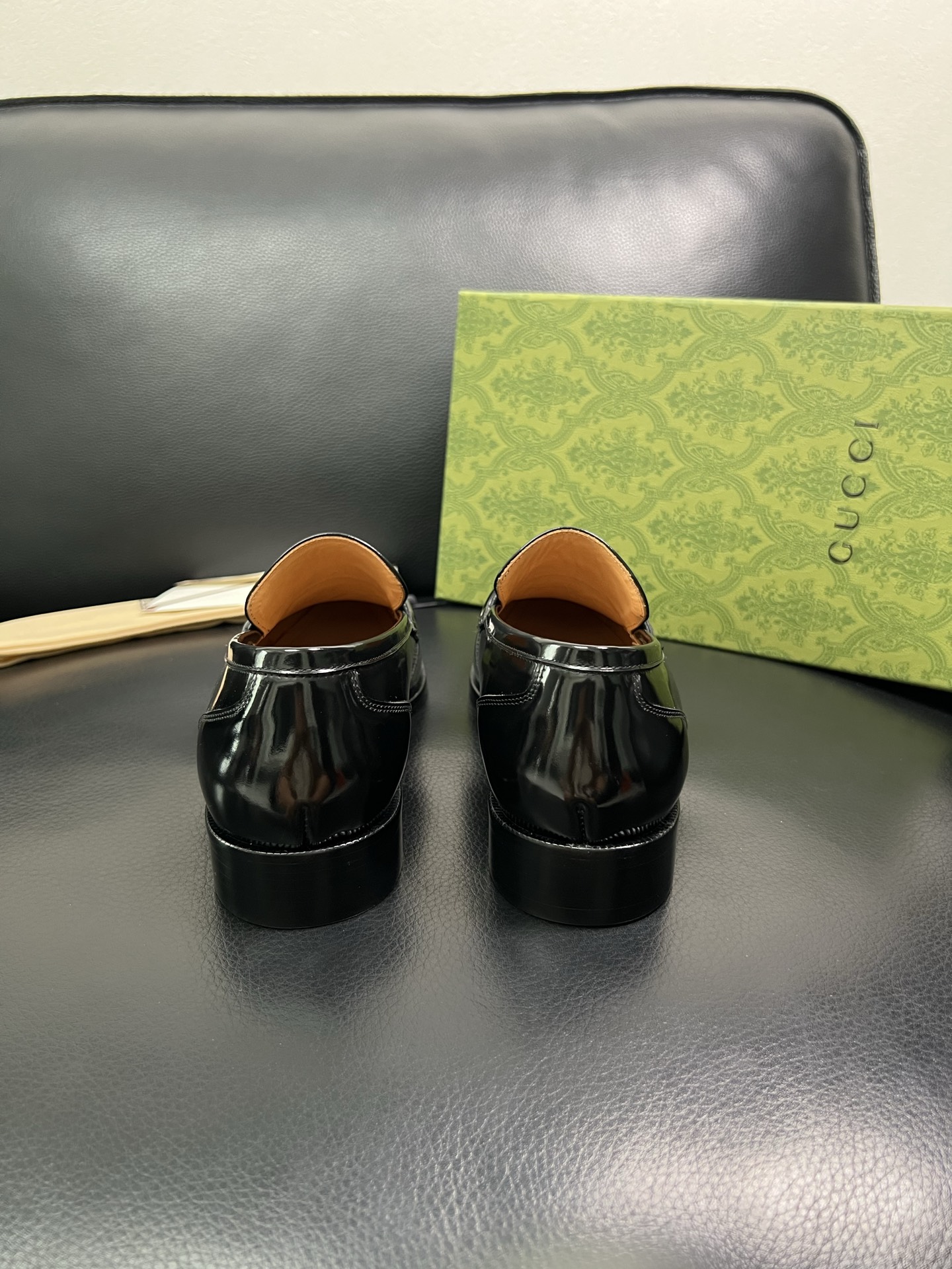 Gucci A貨男士亮皮樂福鞋 黑色光澤 紅綠織帶設計款| 7 Gucci A貨男士亮皮樂福鞋 黑色光澤 紅綠織帶設計款