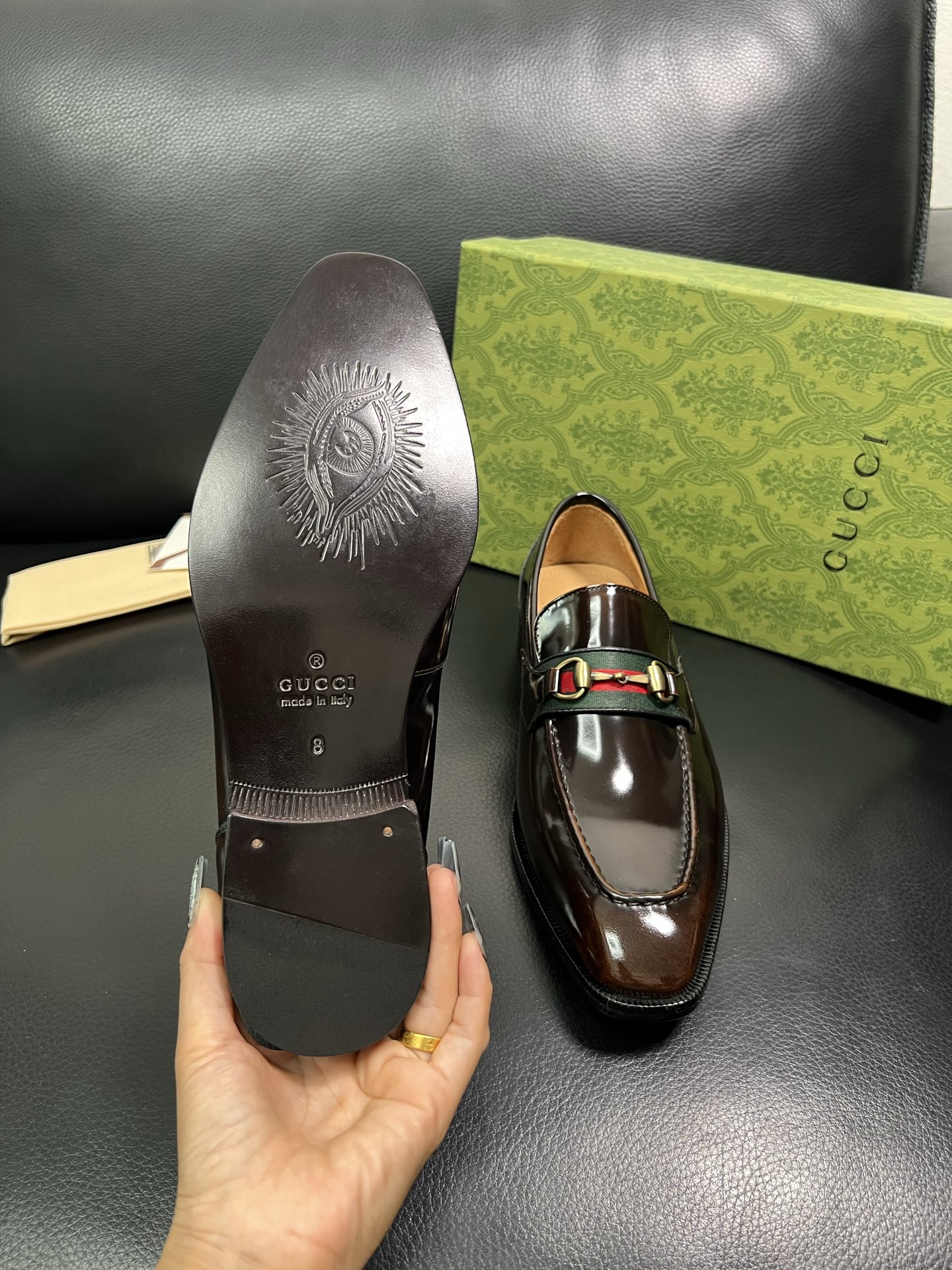 Gucci 高仿男士亮皮樂福鞋 咖啡色紅綠織帶 精緻優雅復古風｜歐美奢侈品精品推薦