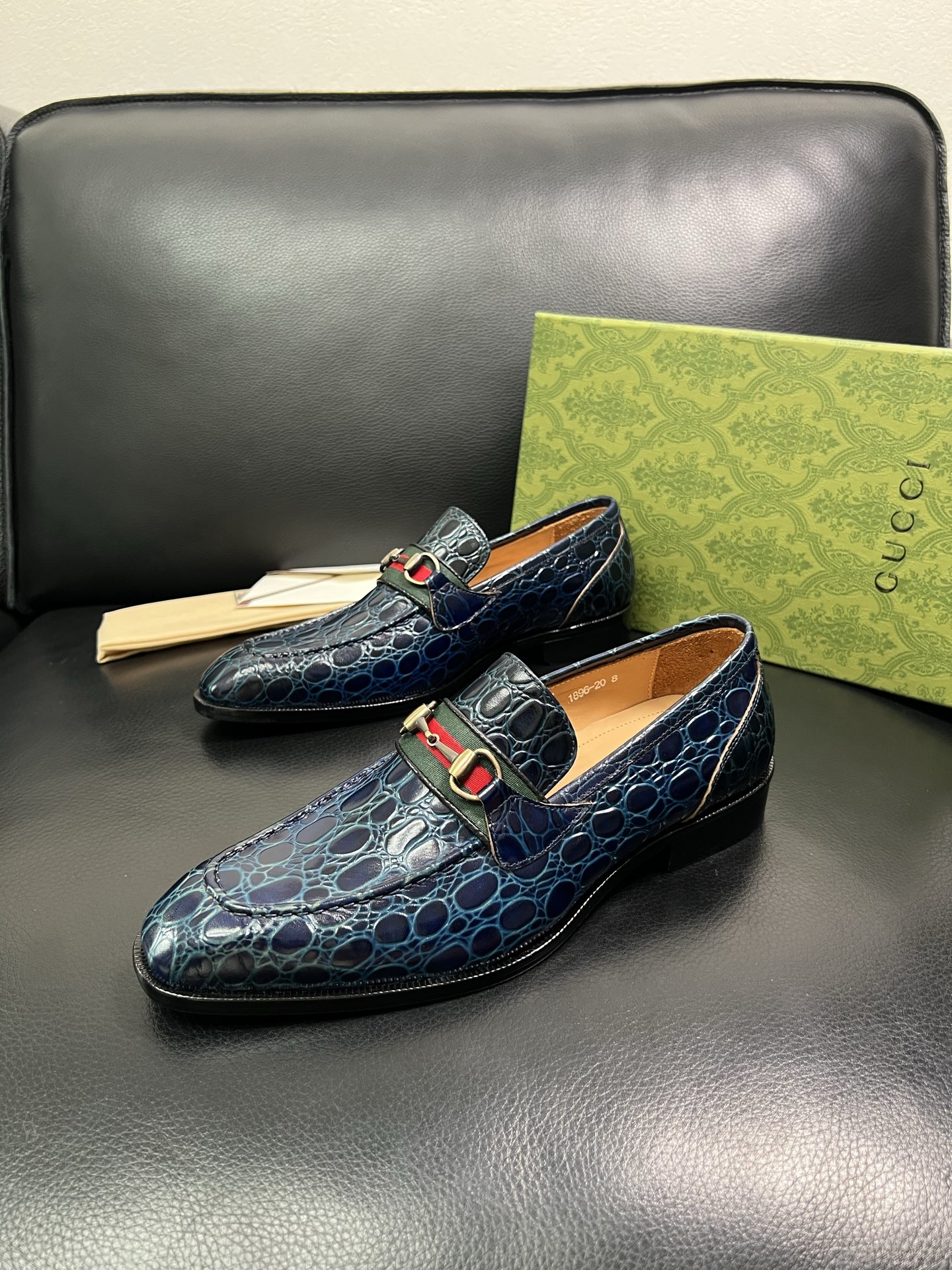 Gucci 原單男士鱷魚紋樂福鞋 藍色織帶飾扣 配色個性復古風|超A仿原單精品圖片 14 Gucci 原單男士鱷魚紋樂福鞋 藍色織帶飾扣 配色個性復古風|歐美奢侈品精品推薦