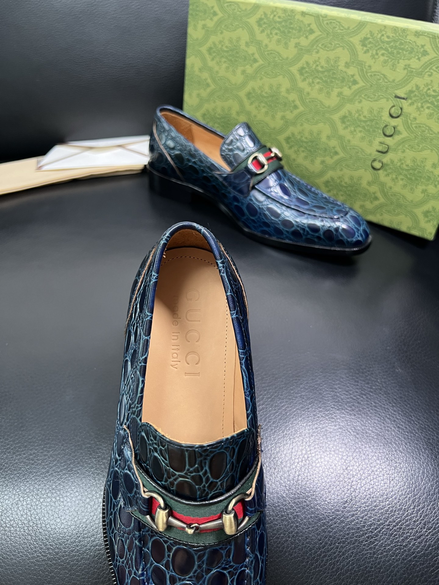 Gucci 原單男士鱷魚紋樂福鞋 藍色織帶飾扣 配色個性復古風|超A仿原單精品圖片 9 Gucci 原單男士鱷魚紋樂福鞋 藍色織帶飾扣 配色個性復古風|歐美奢侈品精品推薦