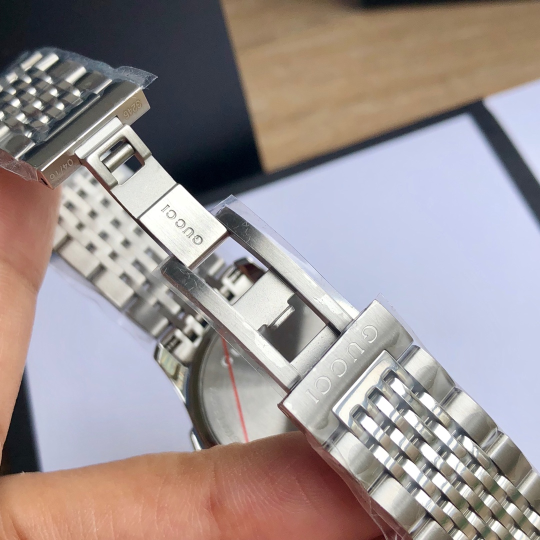 Gucci一比一女款手錶黑藍貝母面盤 銀色不鏽鋼錶帶簡約風格|超A仿原單精品圖片 8 Gucci一比一女款手錶黑藍貝母面盤 銀色不鏽鋼錶帶簡約風格|歐美奢侈品精品推薦