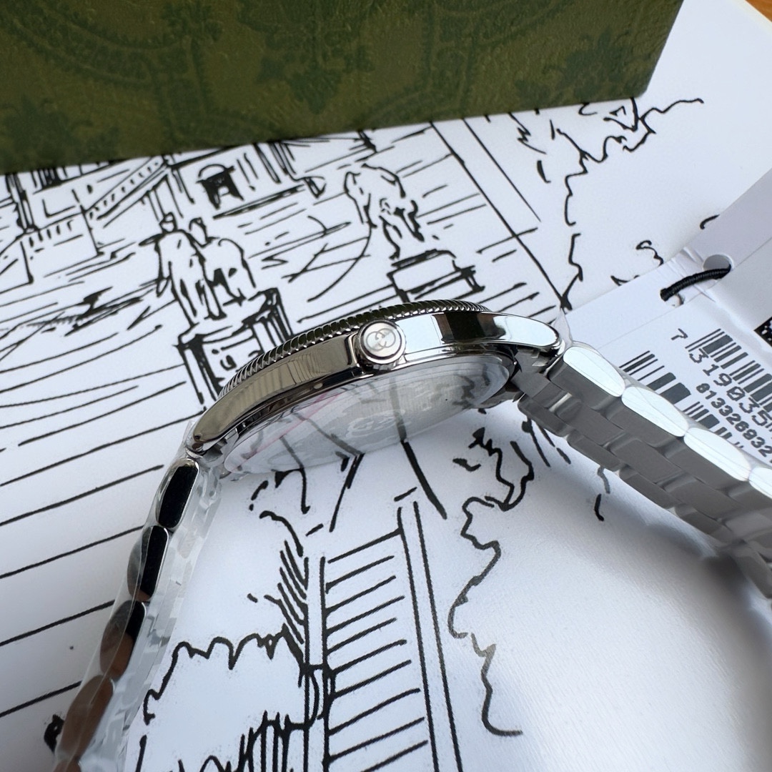 Gucci高仿女錶 銀白面盤簡約設計 小錶徑不鏽鋼鍊帶款式｜歐美奢侈品精品推薦