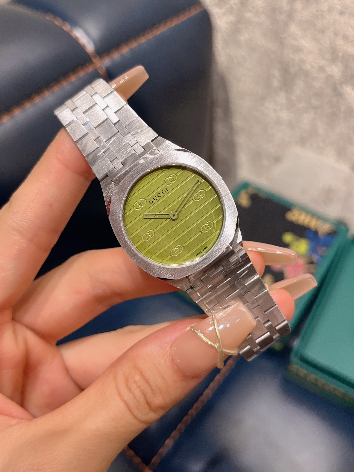 Gucci一比一25H情侶錶 綠色GG圖騰面盤 銀色鋼帶中性設計｜歐美奢侈品精品推薦