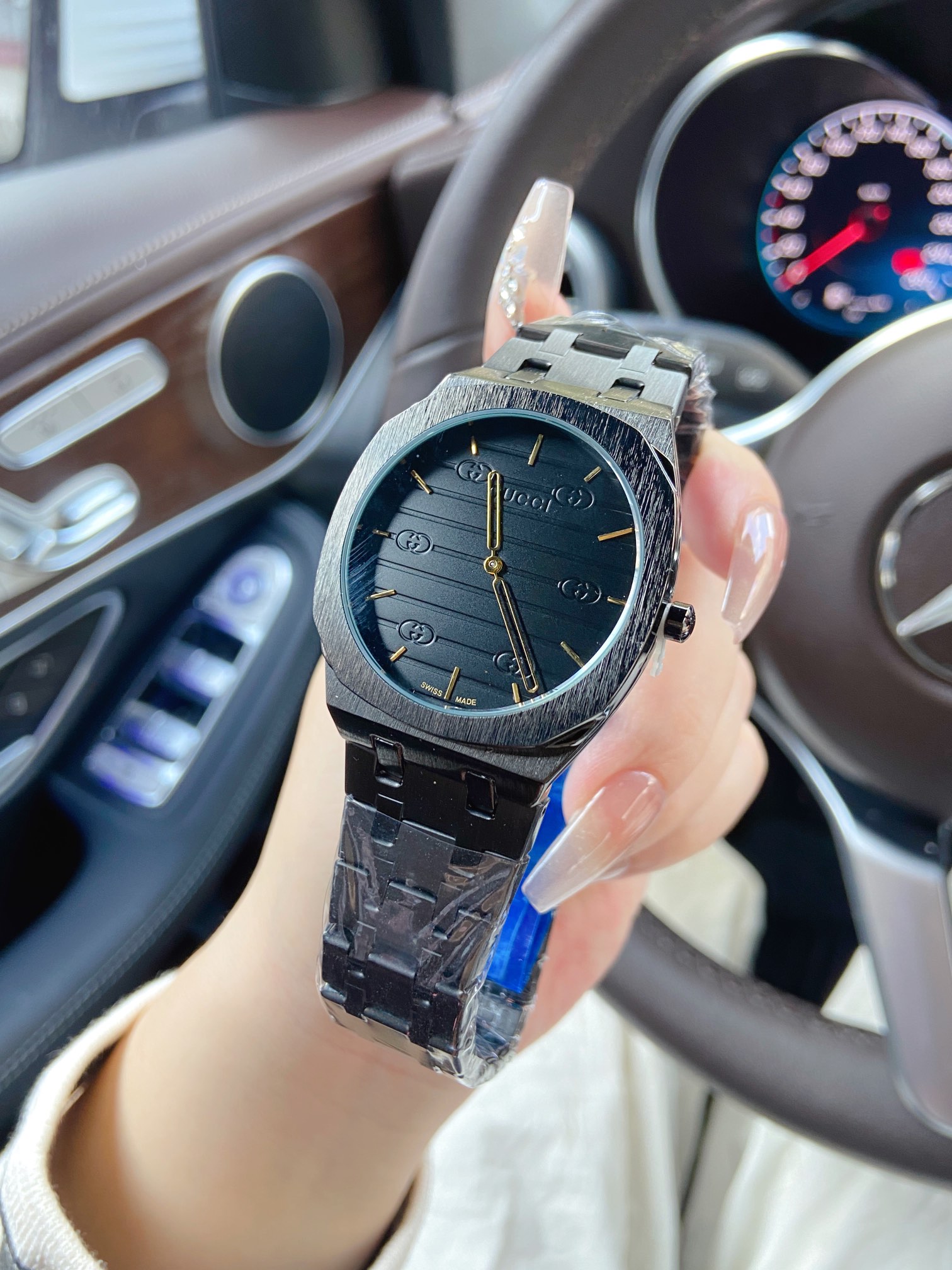 Gucci高仿男錶 25H系列鋼帶款 黑灰藍三色 GG圖騰設計｜歐美奢侈品精品推薦