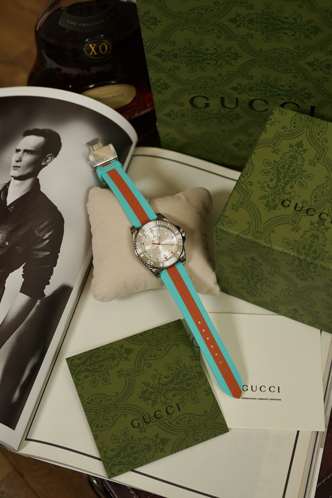 Gucci原單潛水錶 女士銀面藍綠條織帶百搭款 運動休閒風