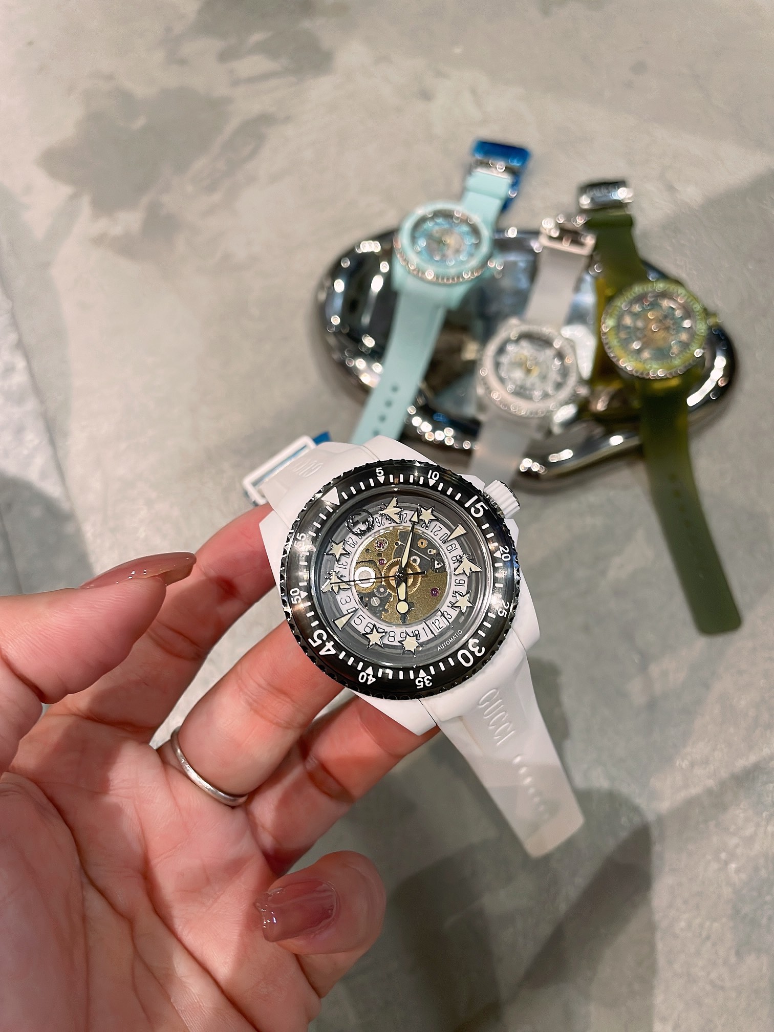 Gucci高仿Dive機械潛水錶 四色膠帶透明殼 潮流鏤空設計系列|超A仿原單精品圖片 12 Gucci高仿Dive機械潛水錶 四色膠帶透明殼 潮流鏤空設計系列|歐美奢侈品精品推薦