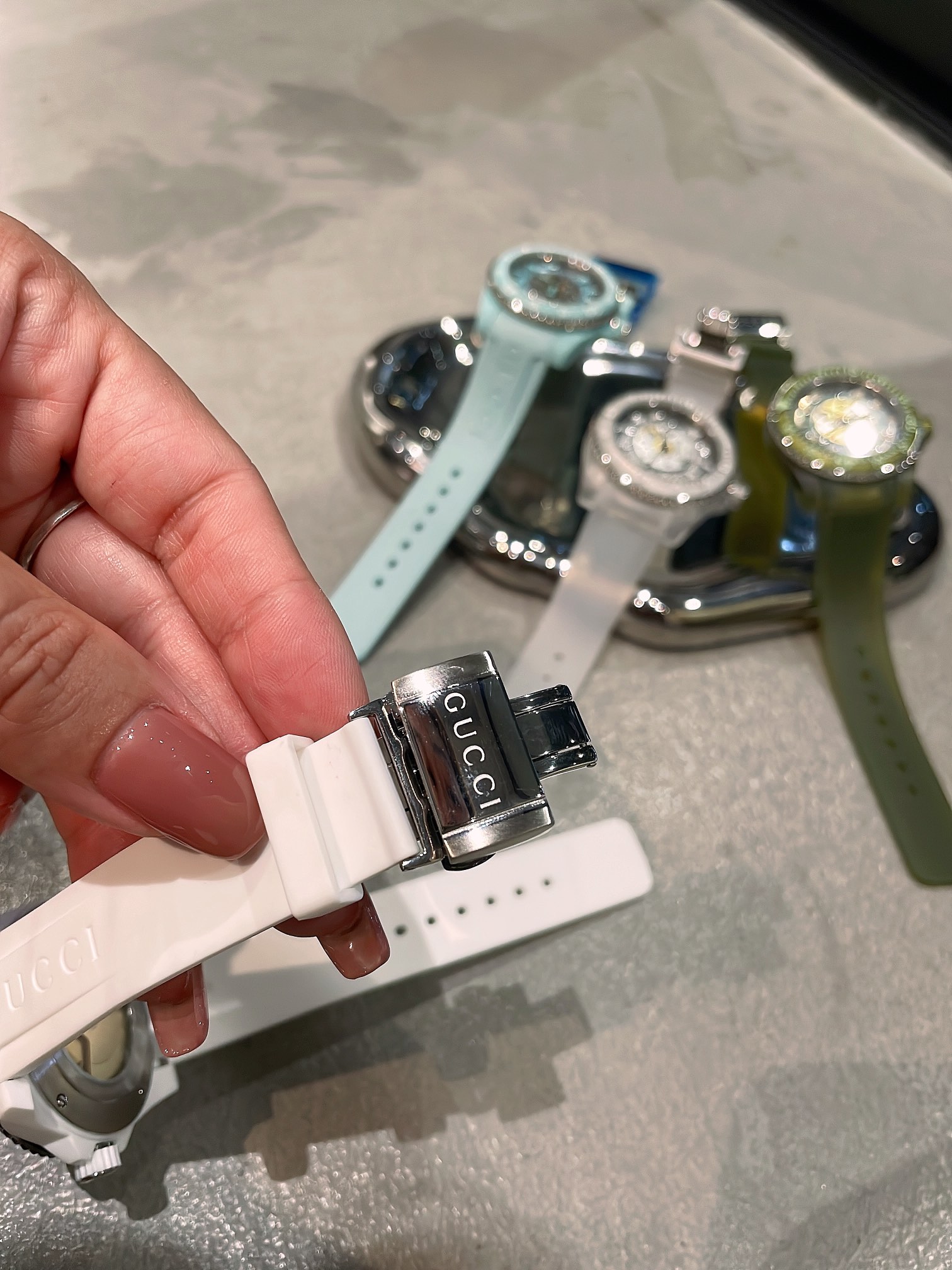 Gucci高仿Dive機械潛水錶 四色膠帶透明殼 潮流鏤空設計系列|超A仿原單精品圖片 9 Gucci高仿Dive機械潛水錶 四色膠帶透明殼 潮流鏤空設計系列|歐美奢侈品精品推薦