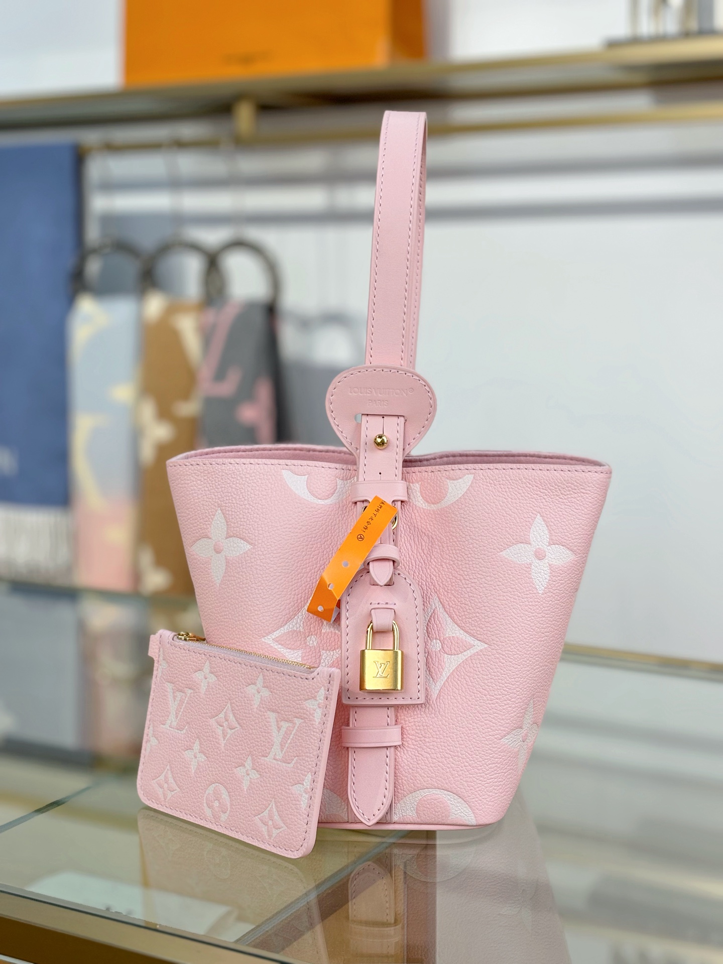 LV一比一灰色水桶包 奶霜配色 附同款卡夾｜歐美奢侈品精品推薦