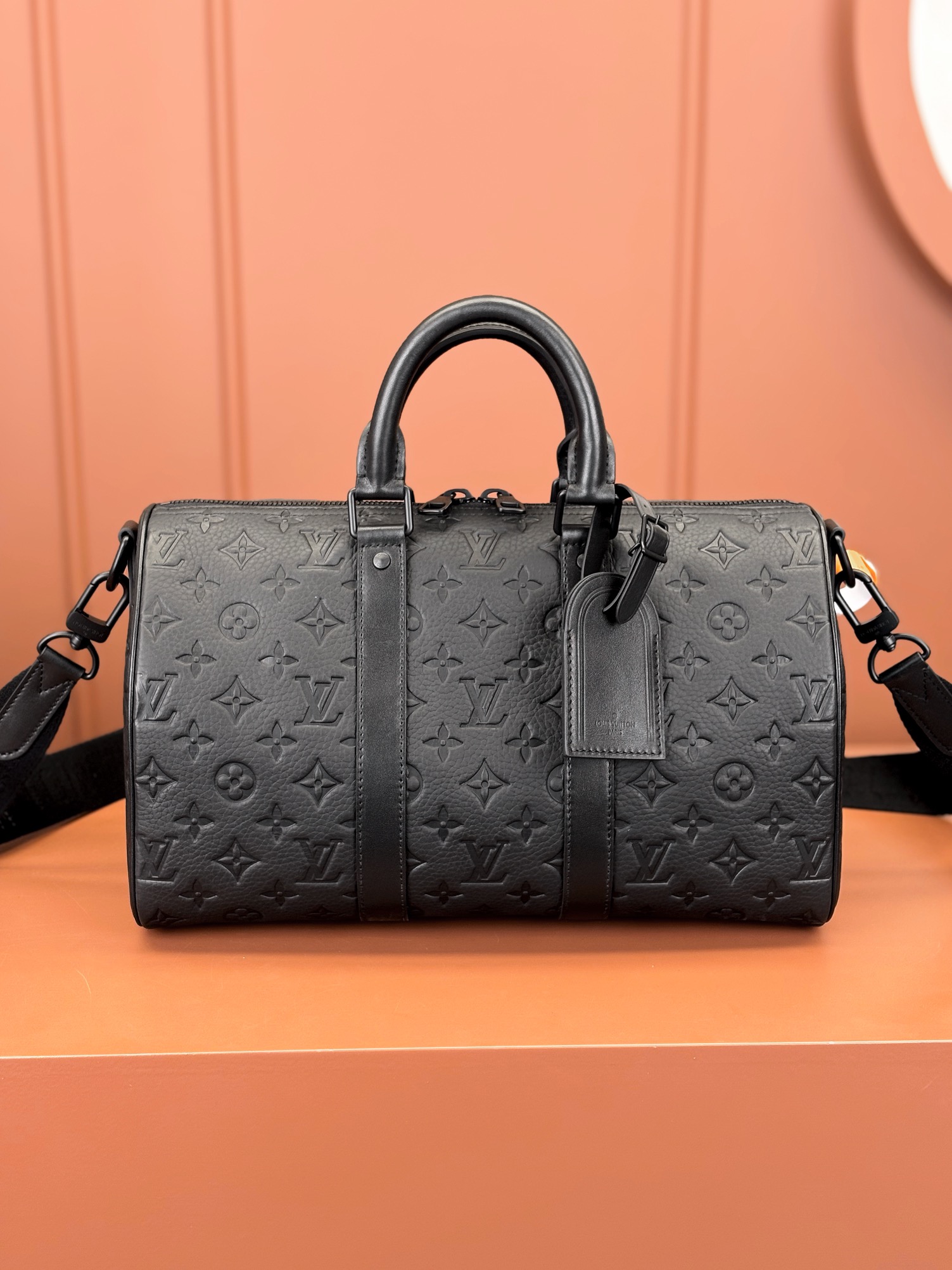 LV高仿男士手提包 黑色全皮壓紋款式大容量旅行包