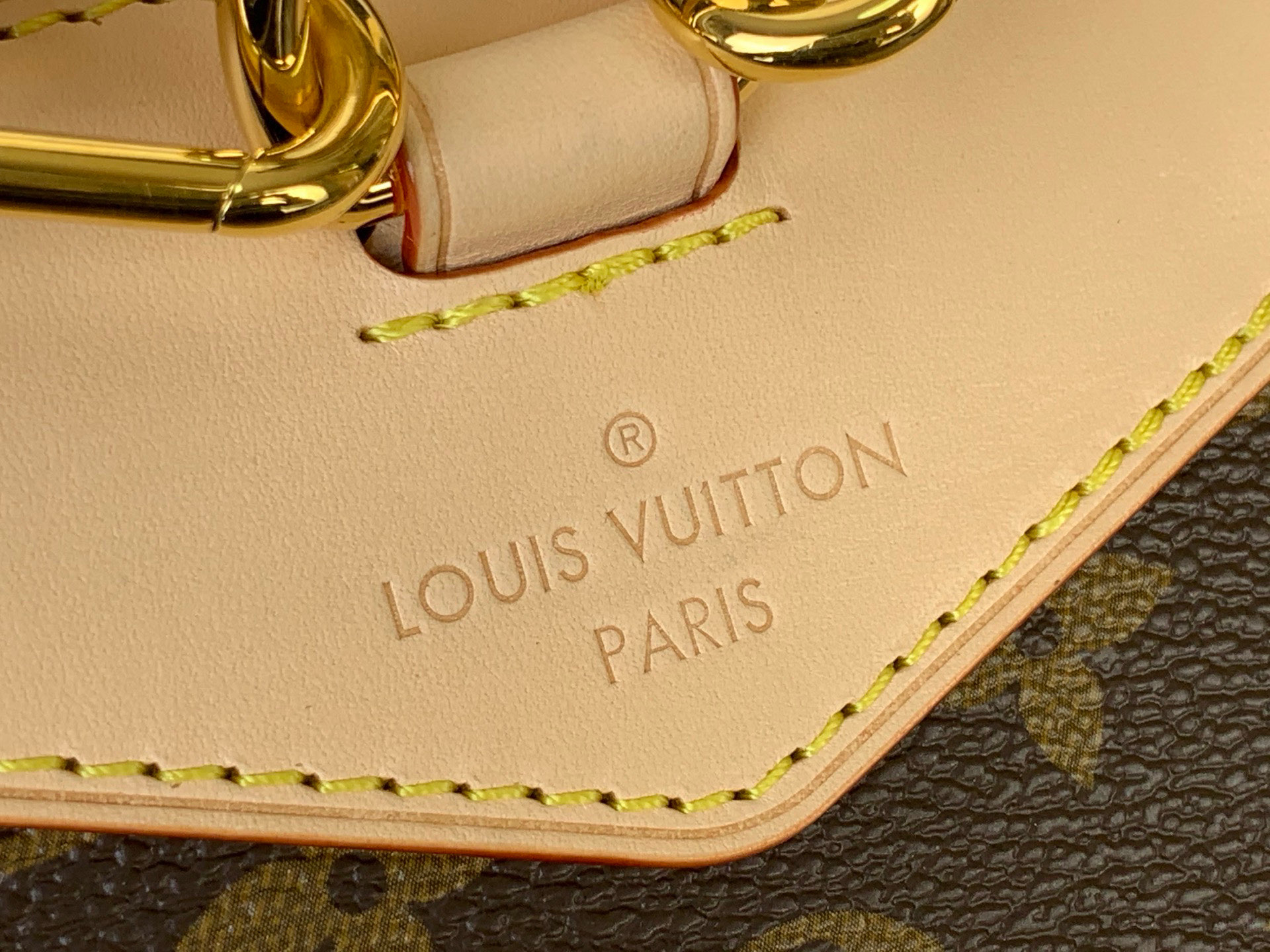 LV高仿Monogram雙肩後背包 男士款復古帆布設計 通勤旅行皆適用|超A仿原單精品圖片 8 LV高仿Monogram雙肩後背包 男士款復古帆布設計 通勤旅行皆適用|歐美奢侈品精品推薦