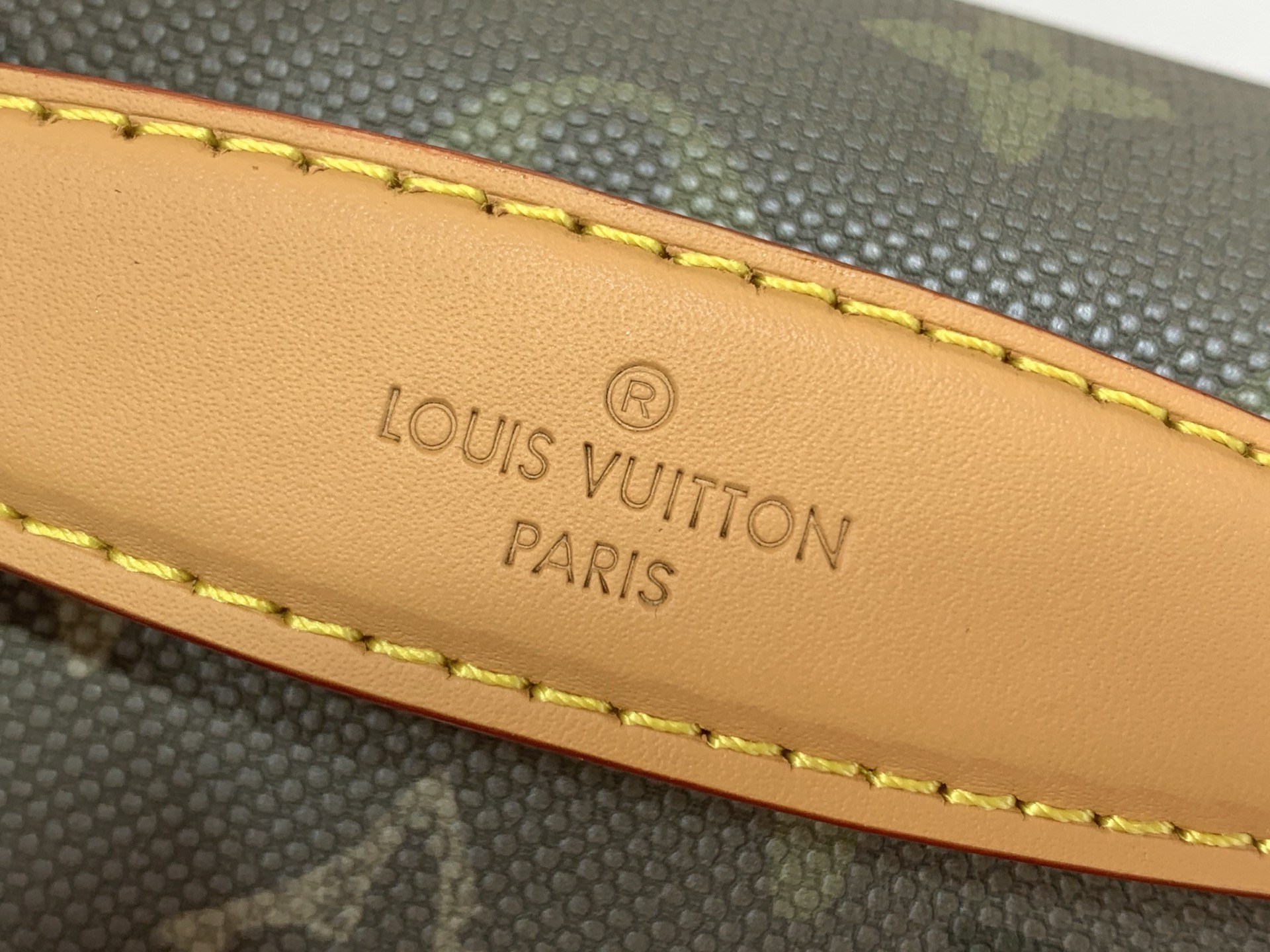 LV高仿老花腰包 墨綠帆布拼皮革 多層收納戶外必備|超A仿原單精品圖片 7 LV高仿老花腰包 墨綠帆布拼皮革 多層收納戶外必備|歐美奢侈品精品推薦