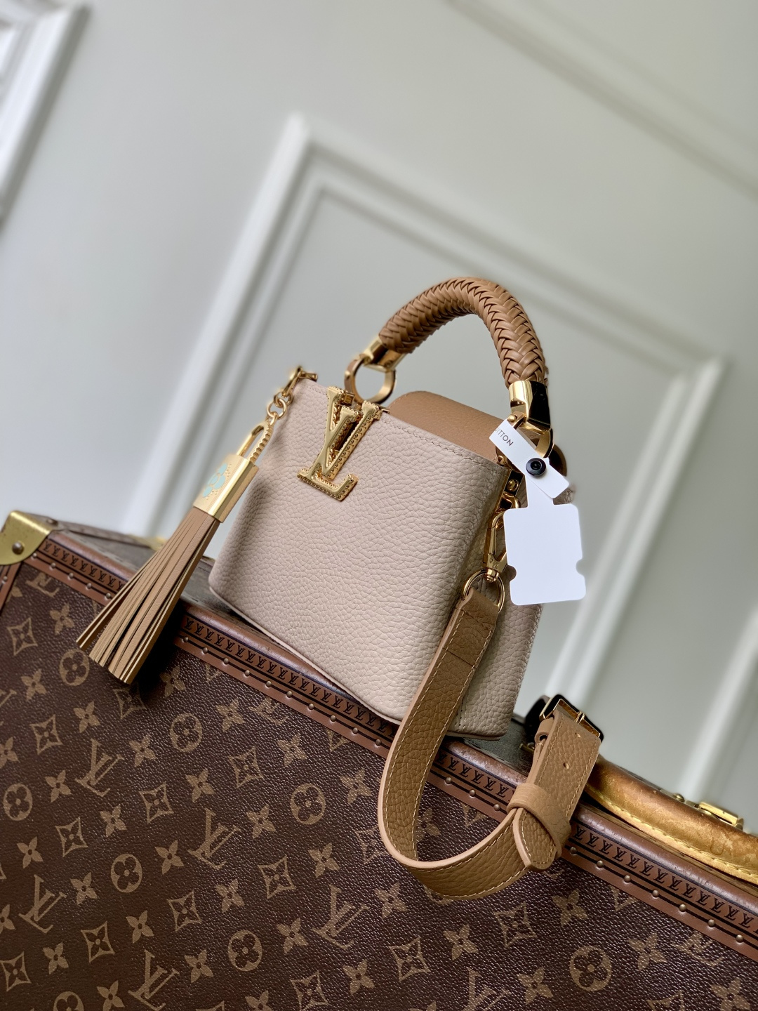 LV一比一兩色拼接手提包 女士經典LOGO 編織提把設計|超A仿原單精品圖片 12 LV一比一兩色拼接手提包 女士經典LOGO 編織提把設計|歐美奢侈品精品推薦