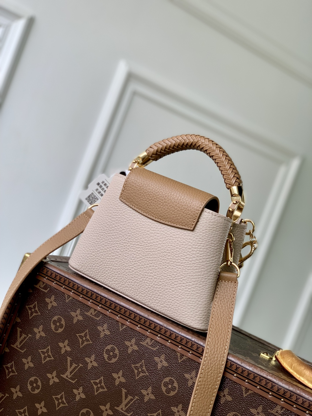 LV一比一兩色拼接手提包 女士經典LOGO 編織提把設計|超A仿原單精品圖片 11 LV一比一兩色拼接手提包 女士經典LOGO 編織提把設計|歐美奢侈品精品推薦