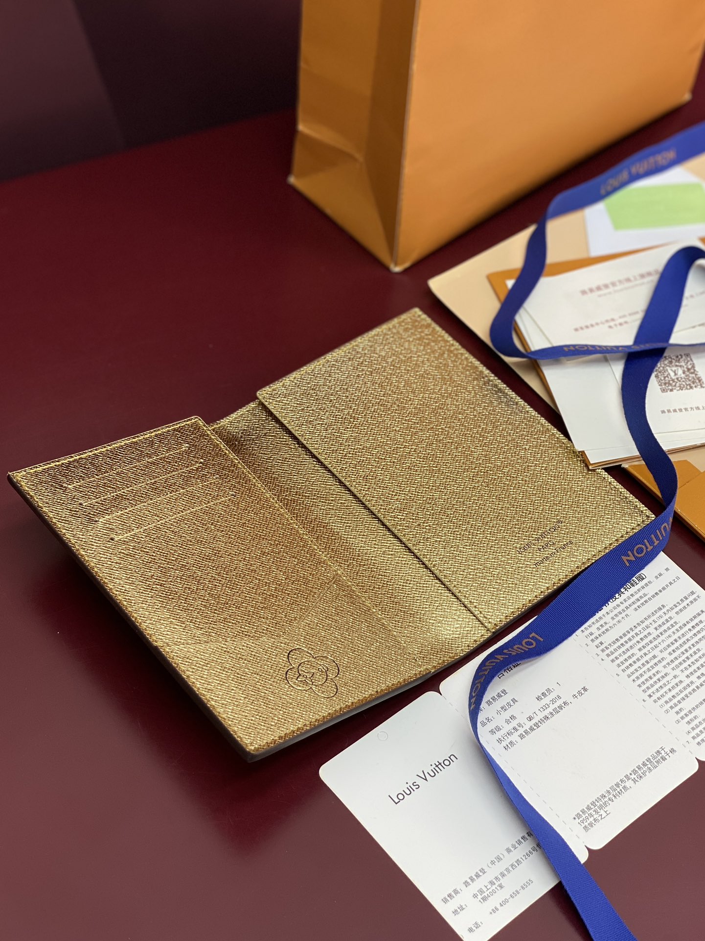 LV高仿花卉護照夾 可愛圖騰印花設計 多功能卡片收納夾｜歐美奢侈品精品推薦