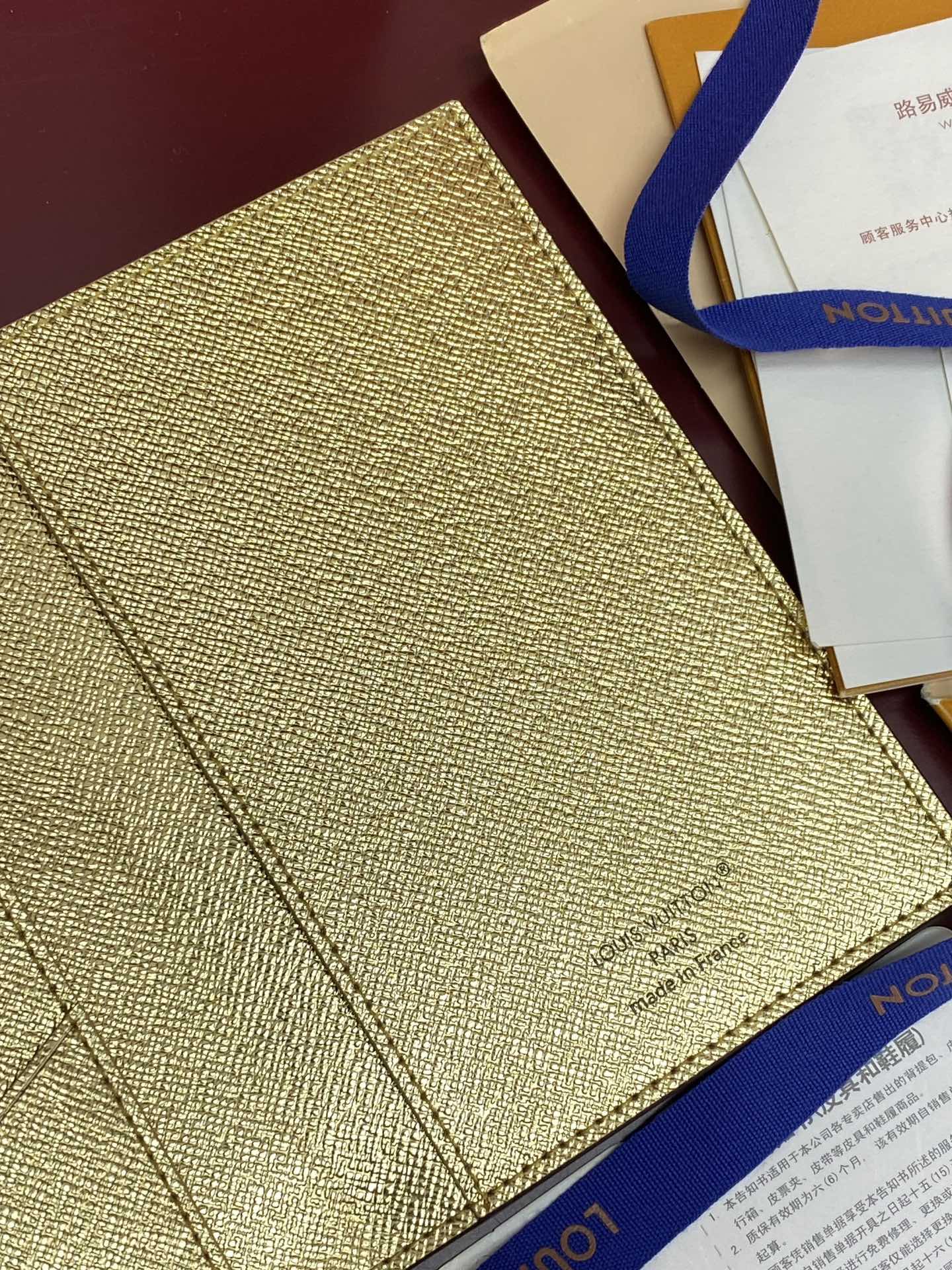 LV高仿花卉護照夾 可愛圖騰印花設計 多功能卡片收納夾｜歐美奢侈品精品推薦