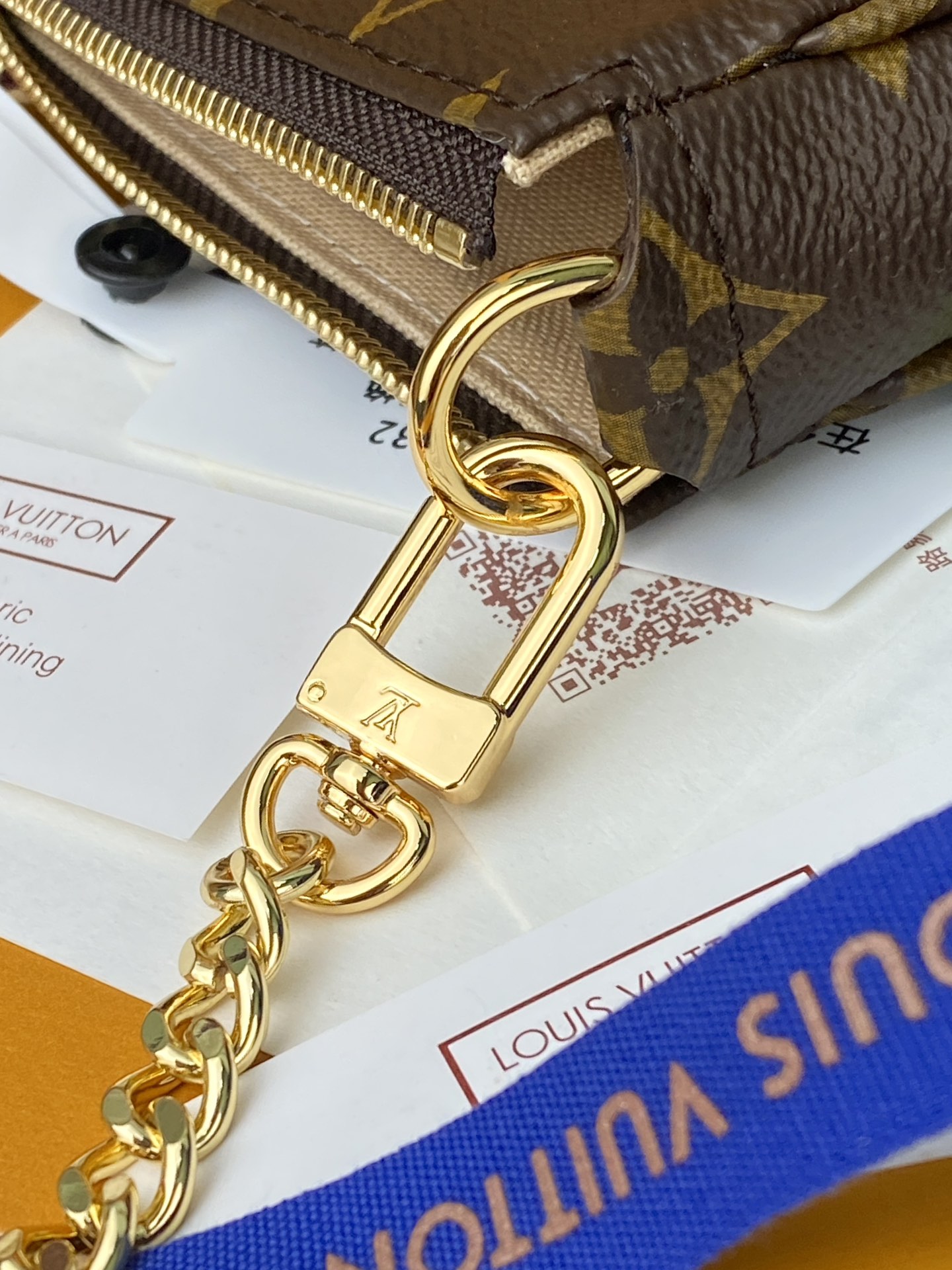 LV高仿小鏈條斜背包 花卉塗鴉圖案 迷你款附原廠包裝｜歐美奢侈品精品推薦