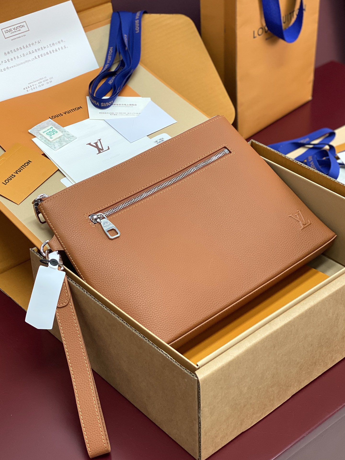 LV一比一棕色手拿包男士款極簡皮革拉鍊百搭造型