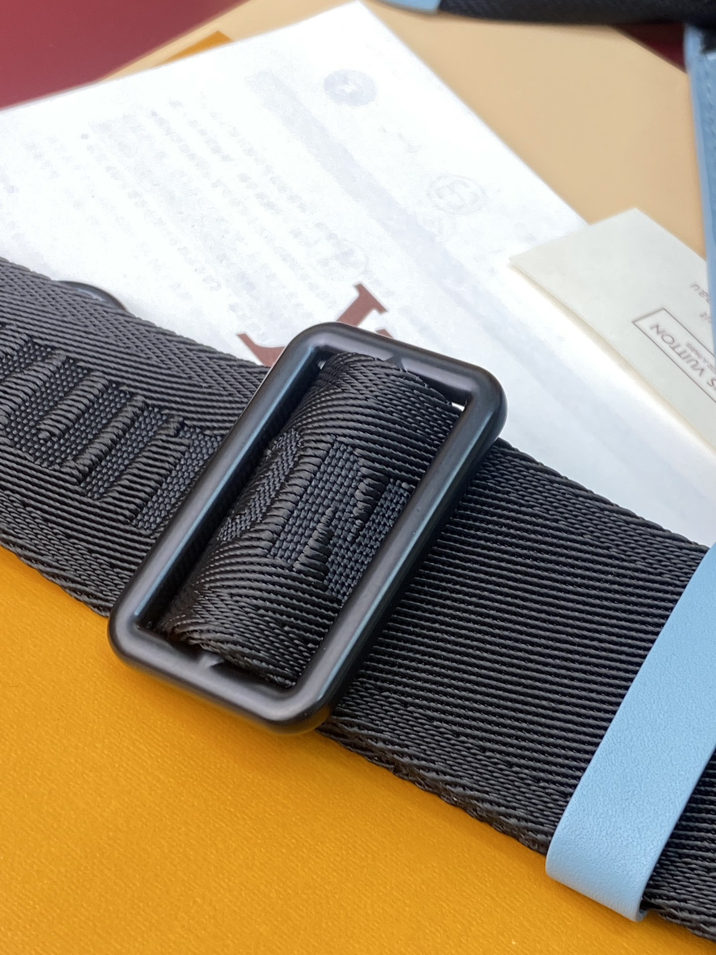 LV高仿男士斜背包附卡夾組 藍色立體老花壓紋輕便款｜歐美奢侈品精品推薦