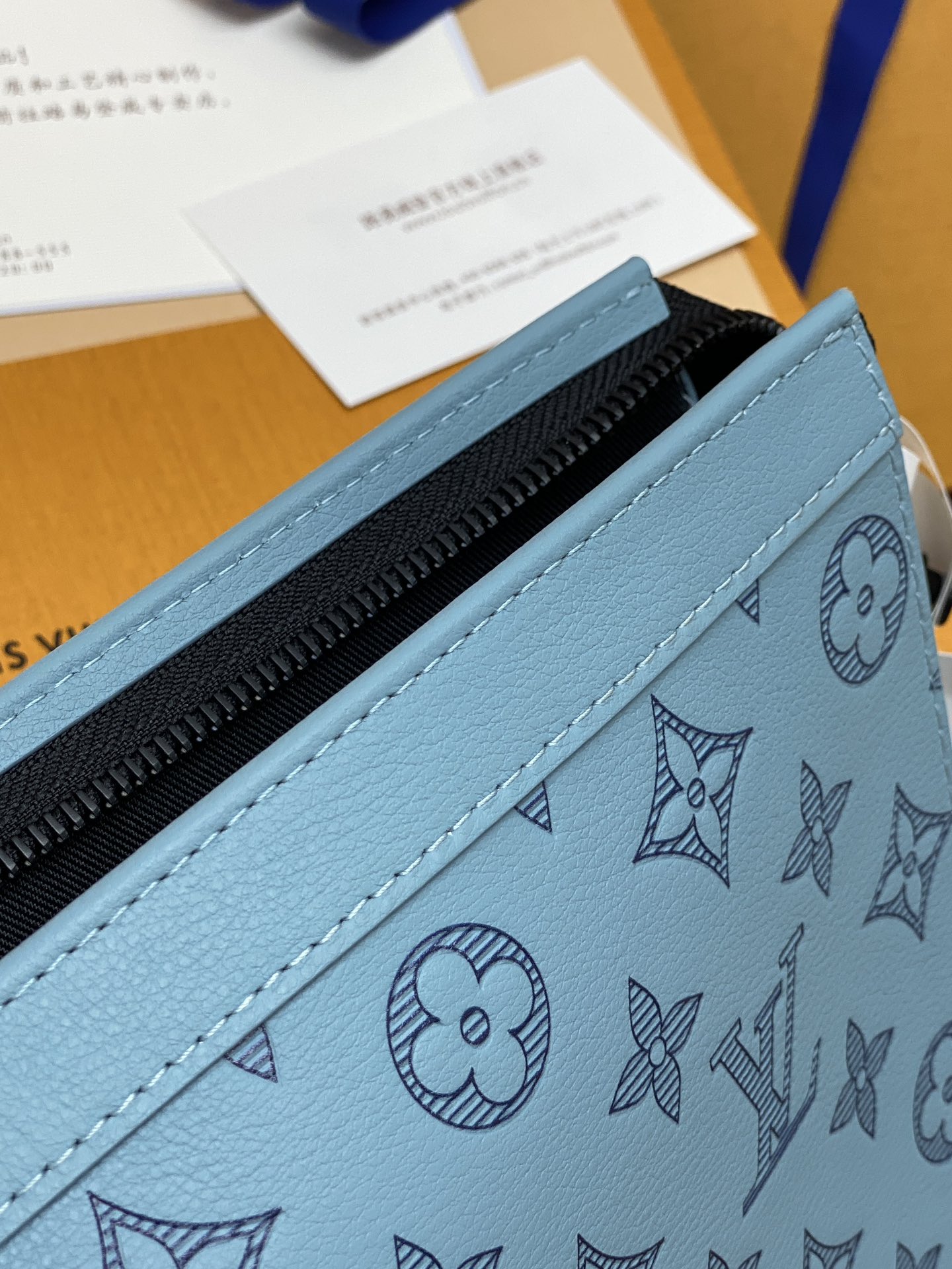 LV原單男士藍色老花手拿包 極簡線條實用收納款｜歐美奢侈品精品推薦