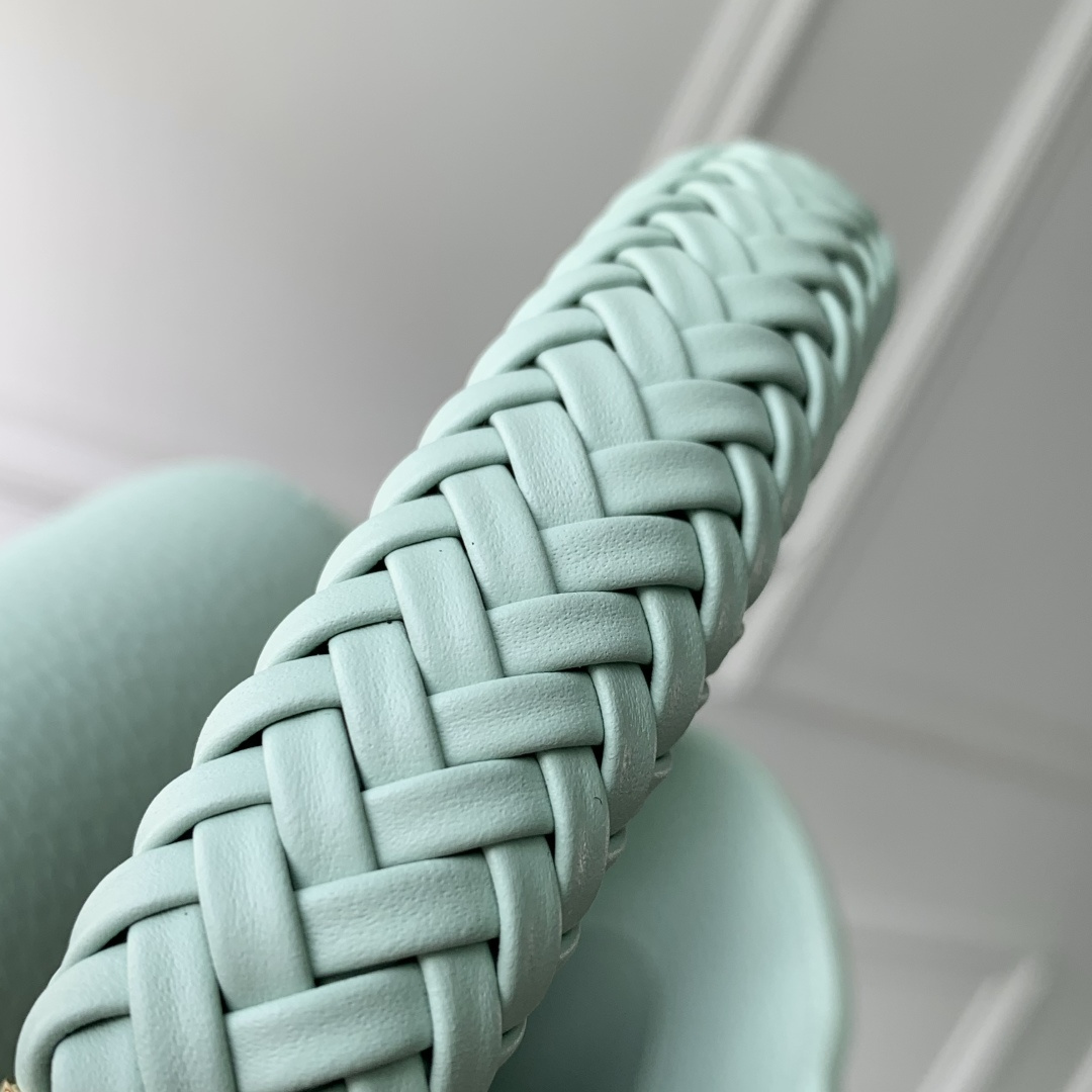 LV高仿Capucines Mini手提包 綠薄荷色金扣編織提把設計｜歐美奢侈品精品推薦