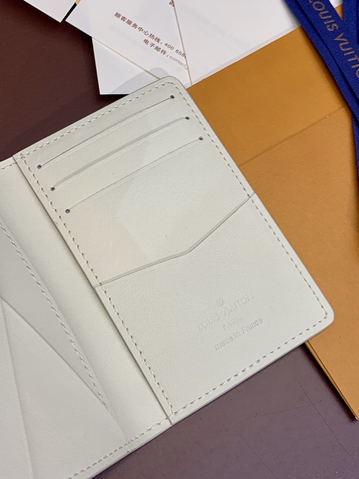 LV一比一白色護照夾Monogram設計男士旅用精品｜歐美奢侈品精品推薦