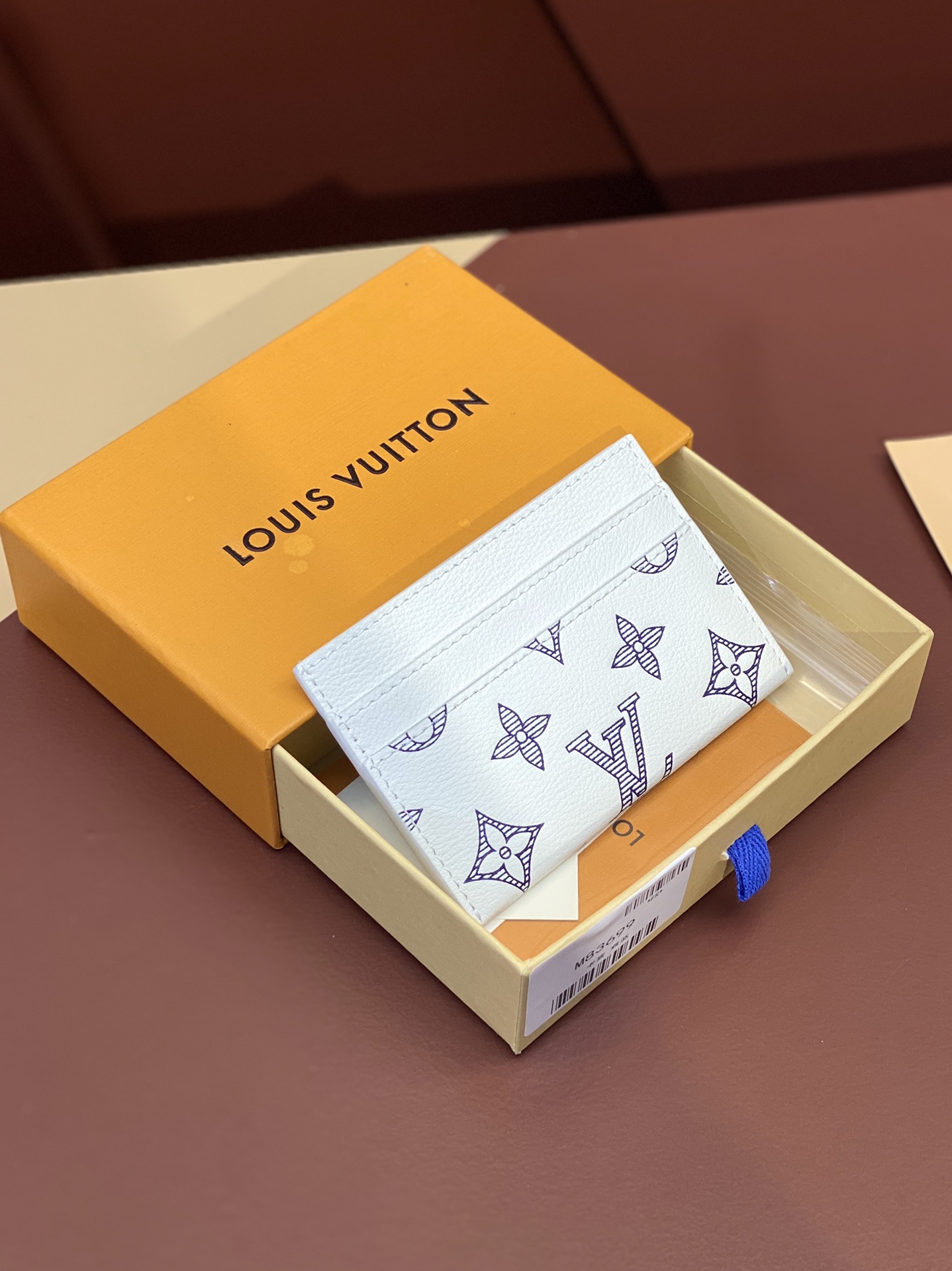 LV A貨白色卡夾小巧精品男士通勤必備