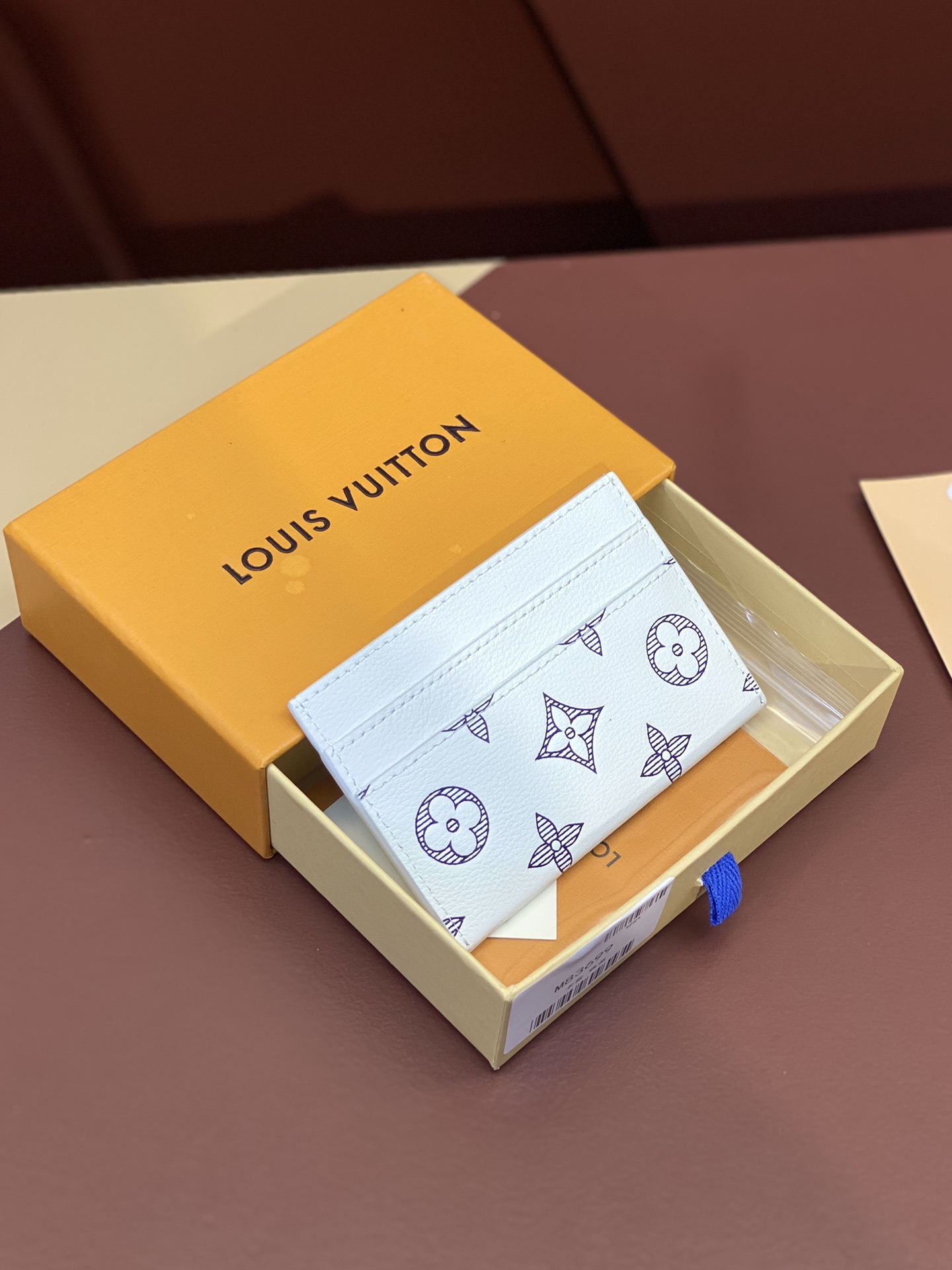 LV A貨白色卡夾小巧精品男士通勤必備｜歐美奢侈品精品推薦