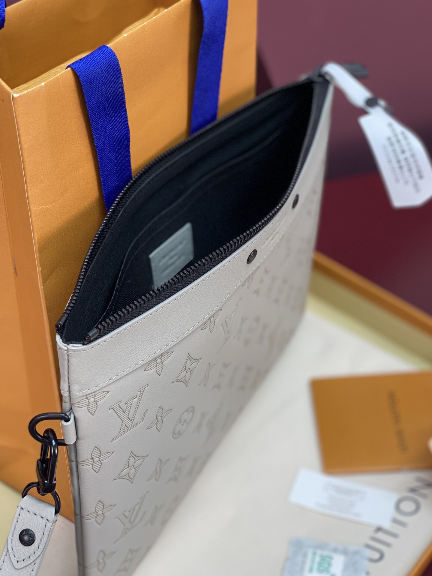 LV高仿灰色長夾拉鍊款Monogram男士皮夾｜歐美奢侈品精品推薦