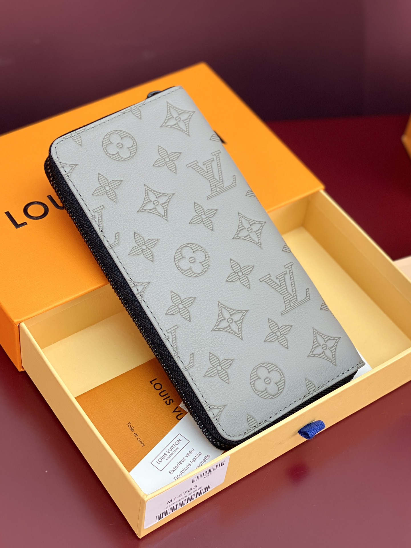 LV一比一灰色護照夾Monogram設計旅用精品皮件｜歐美奢侈品精品推薦