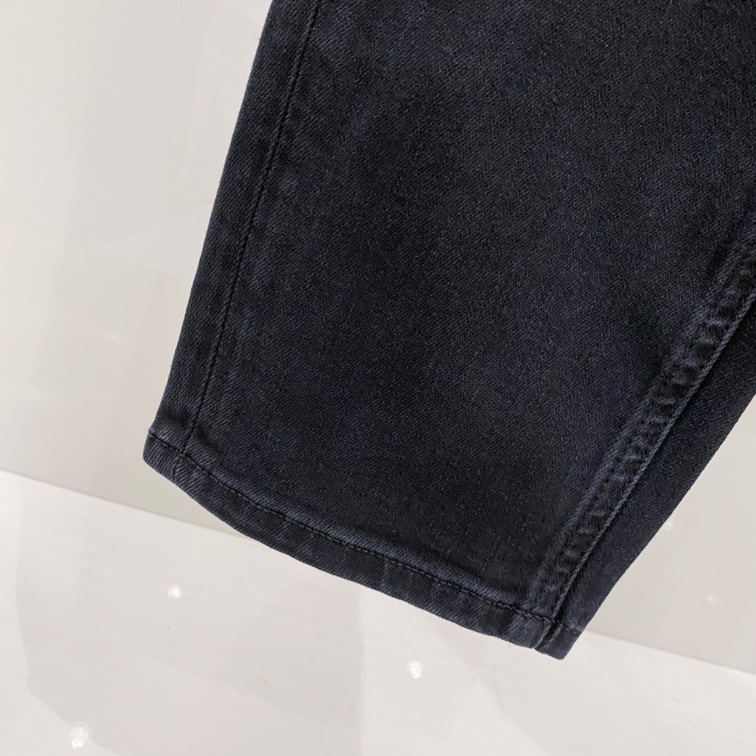 LV高仿男士黑色刷色牛仔褲極簡貼腿修身版型｜歐美奢侈品精品推薦