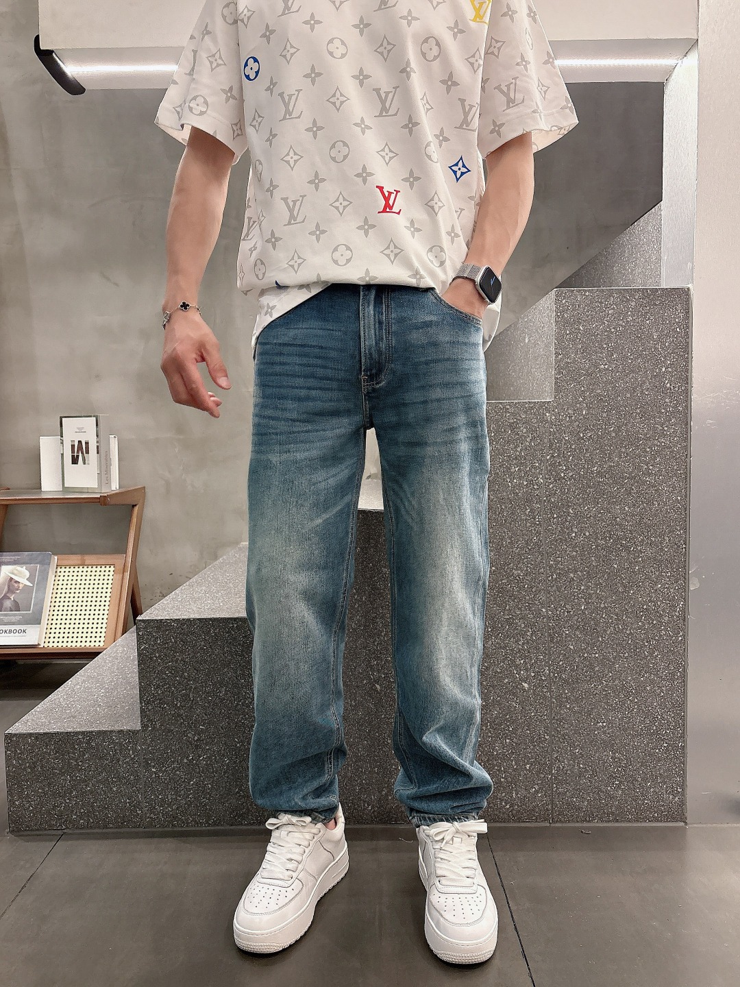 LV一比一男士貼布拼接牛仔褲復古後袋街頭感設計｜歐美奢侈品精品推薦