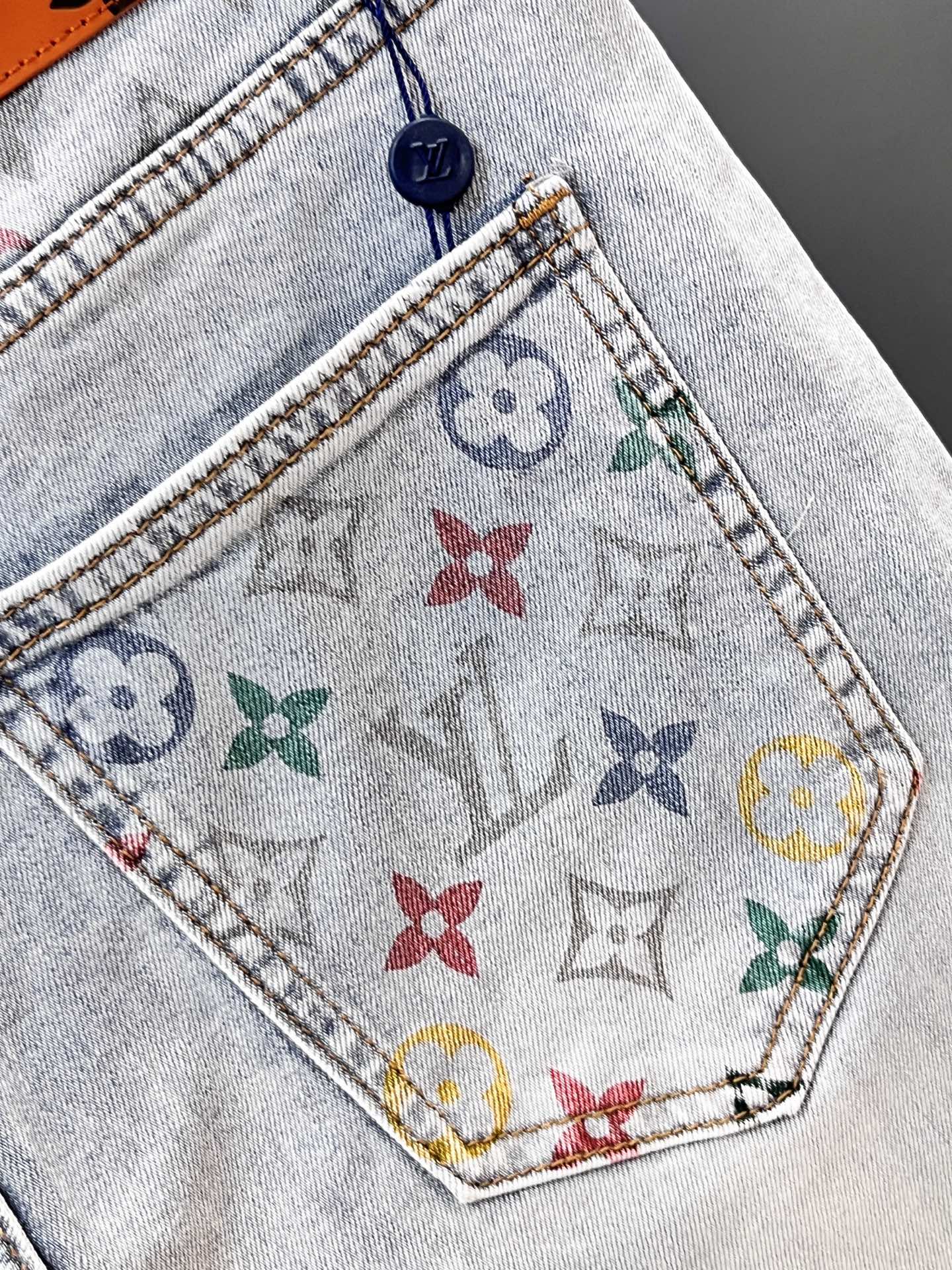 LV一比一彩色Monogram牛仔褲 後袋多彩壓印亮點設計｜歐美奢侈品精品推薦