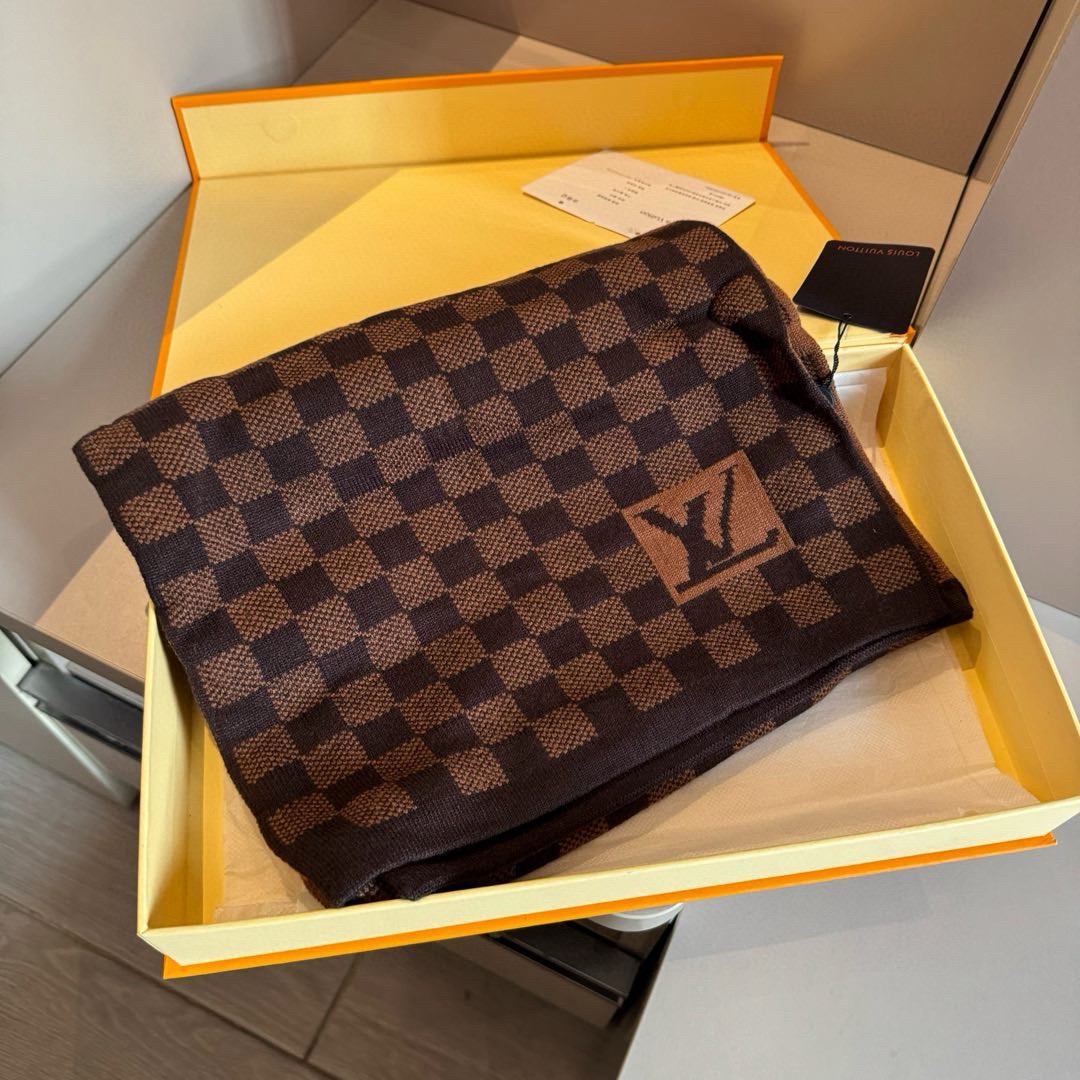 LV A貨深棕棋盤格圍巾 經典格紋設計保暖款 秋冬百搭|超A仿原單精品圖片 12 LV A貨深棕棋盤格圍巾 經典格紋設計保暖款 秋冬百搭|歐美奢侈品精品推薦