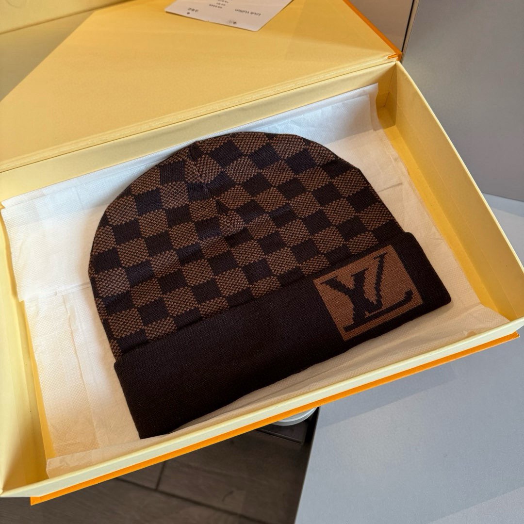 LV A貨深棕棋盤格圍巾 經典格紋設計保暖款 秋冬百搭|超A仿原單精品圖片 11 LV A貨深棕棋盤格圍巾 經典格紋設計保暖款 秋冬百搭|歐美奢侈品精品推薦