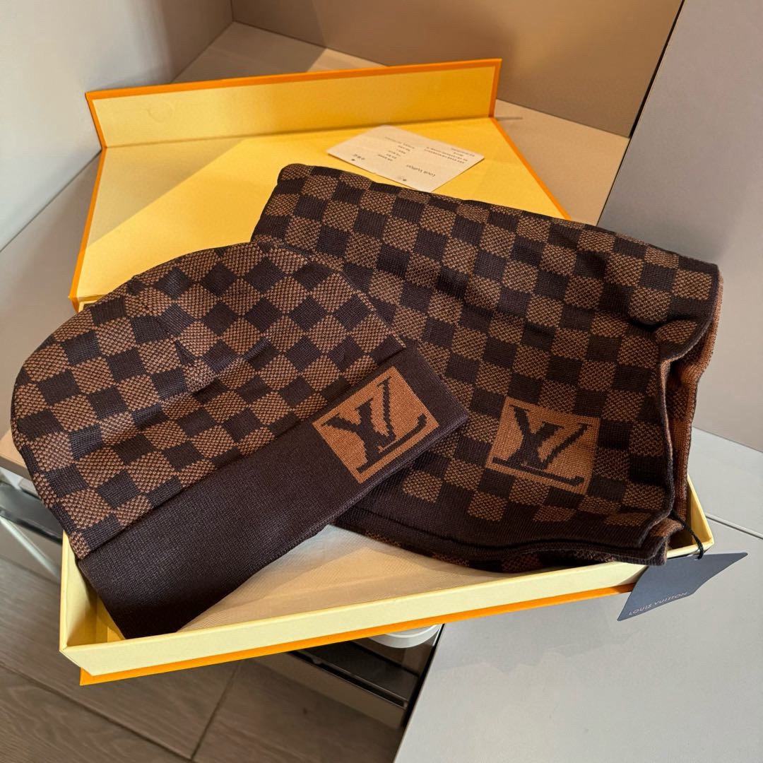 LV A貨深棕棋盤格圍巾 經典格紋設計保暖款 秋冬百搭|超A仿原單精品圖片 9 LV A貨深棕棋盤格圍巾 經典格紋設計保暖款 秋冬百搭|歐美奢侈品精品推薦