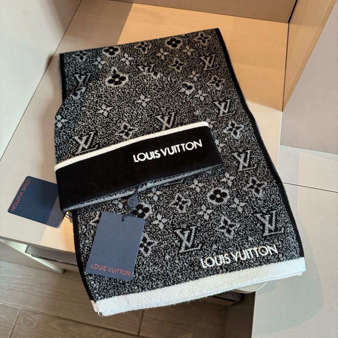 LV高仿黑白雙面圍巾帽組 老花提花款 冬季人氣百搭選|超A仿原單精品圖片 14 LV高仿黑白雙面圍巾帽組 老花提花款 冬季人氣百搭選|歐美奢侈品精品推薦