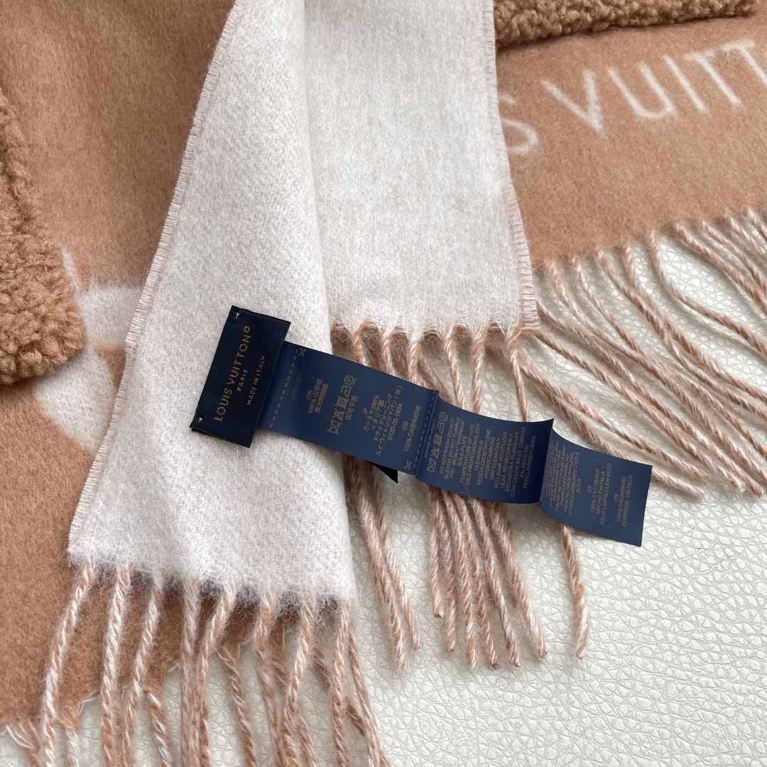 LV原單毛絨LOGO圍巾 雙色流蘇設計款 個性標誌點綴|超A仿原單精品圖片 7 LV原單毛絨LOGO圍巾 雙色流蘇設計款 個性標誌點綴|歐美奢侈品精品推薦