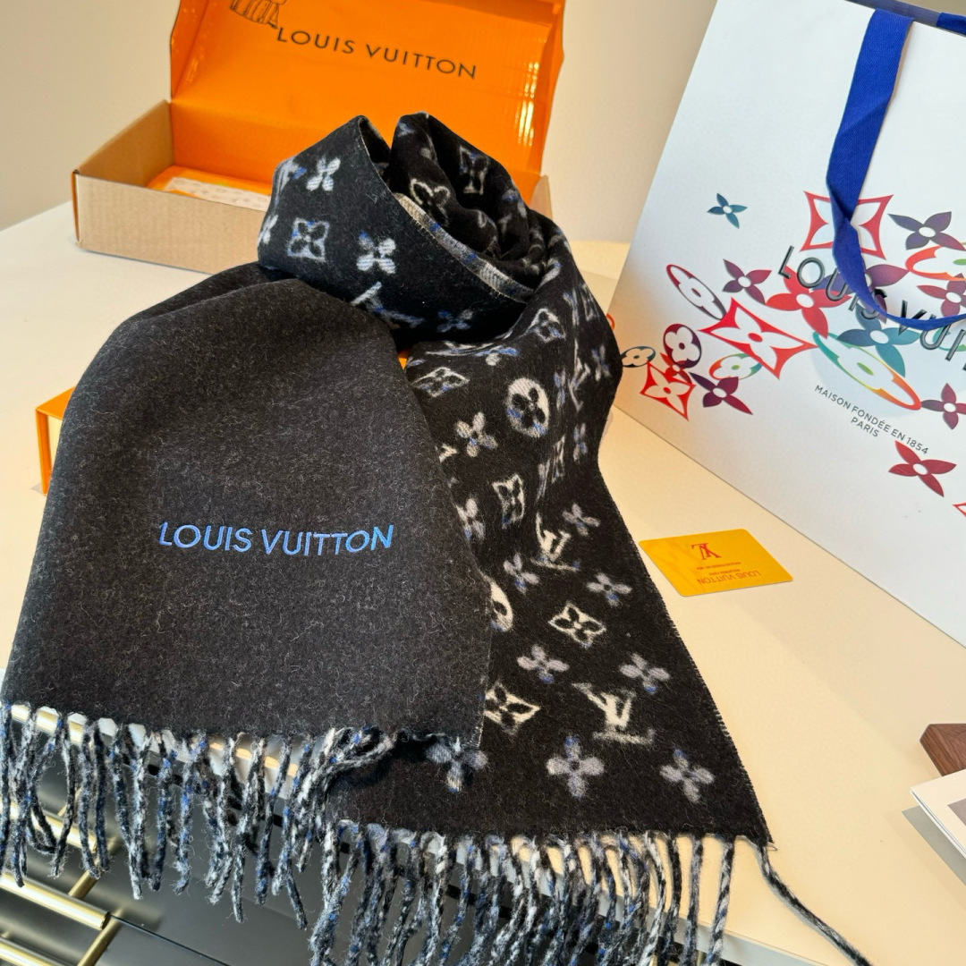 LV高仿男女款格紋拼色圍巾 時尚百搭秋冬保暖款|超A仿原單精品圖片 16 LV高仿男女款格紋拼色圍巾 時尚百搭秋冬保暖款|歐美奢侈品精品推薦